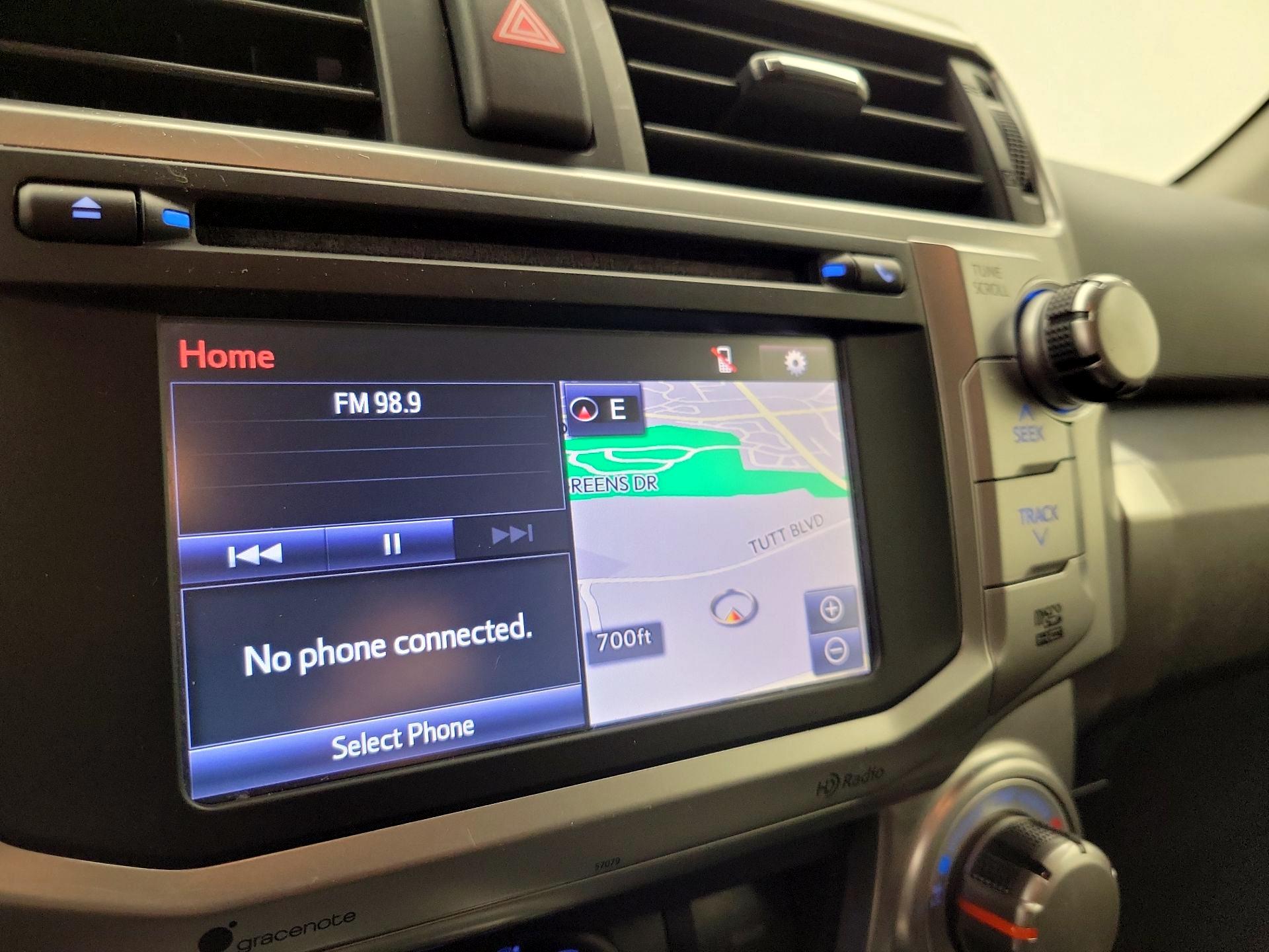 Thumbnail: 2015 Toyota 4Runner - 14