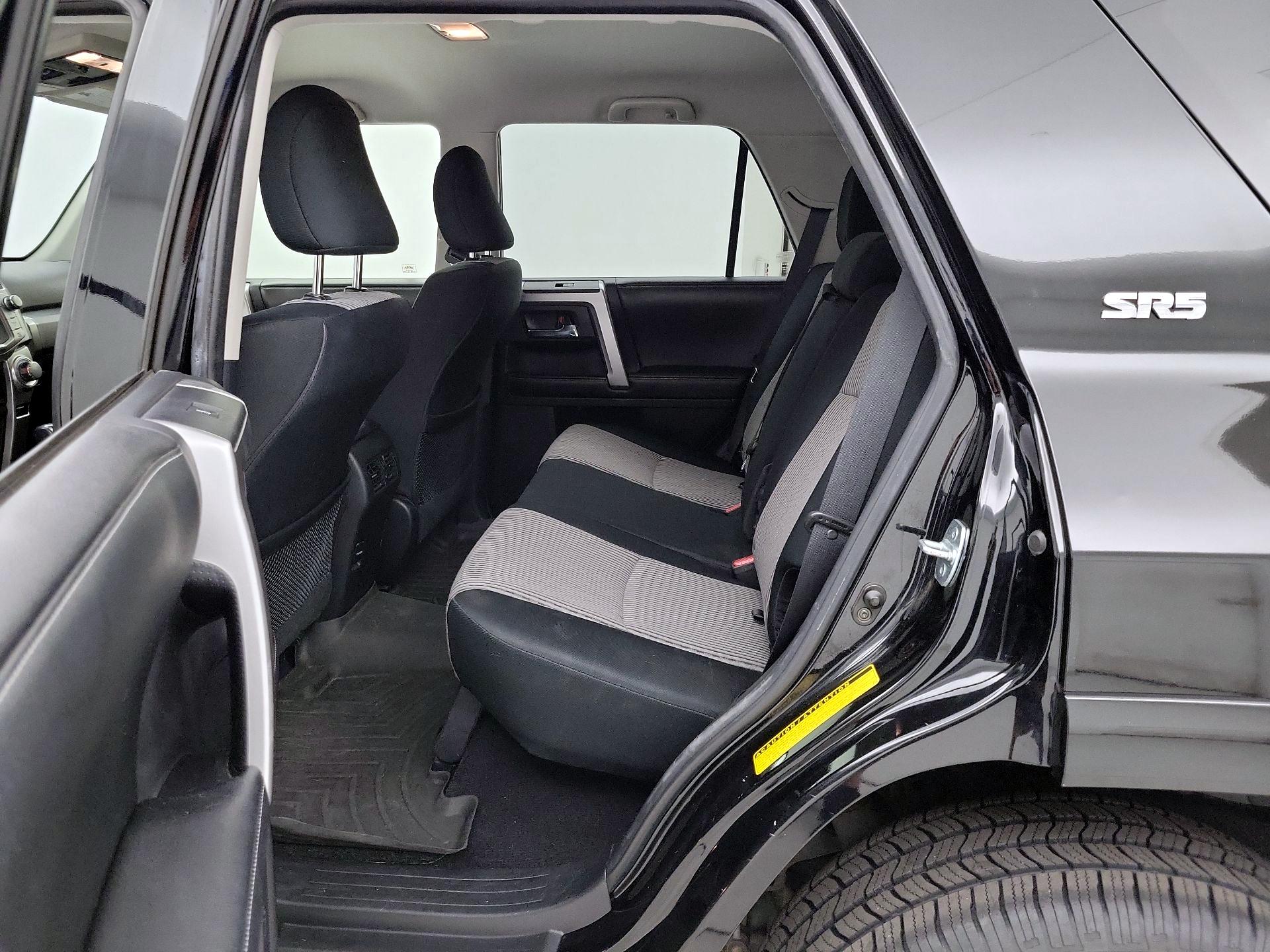 Thumbnail: 2015 Toyota 4Runner - 20