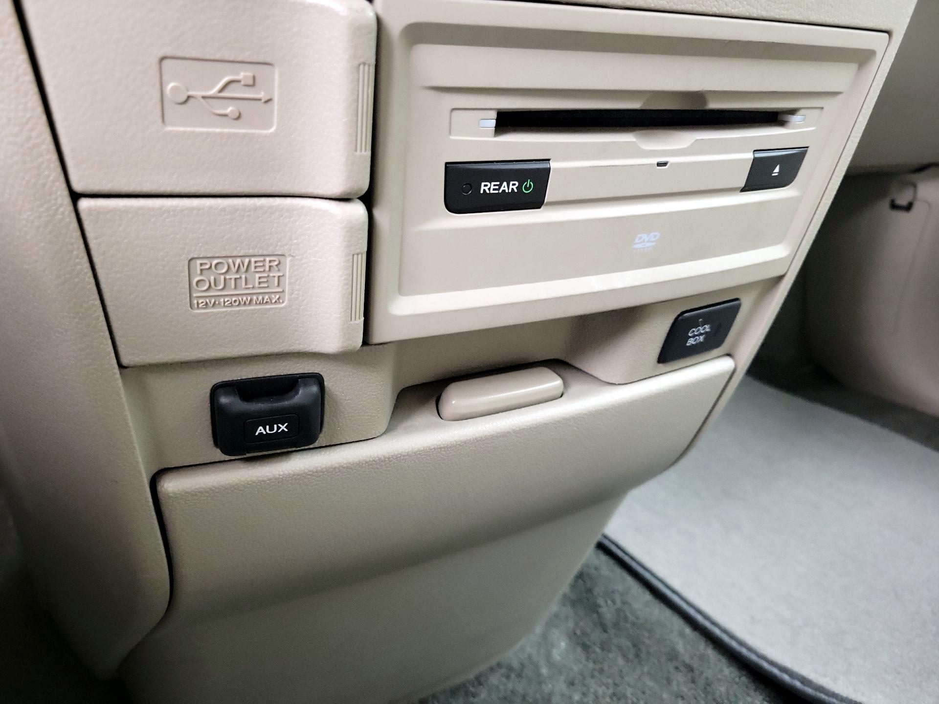 Thumbnail: 2014 Honda Odyssey - 18