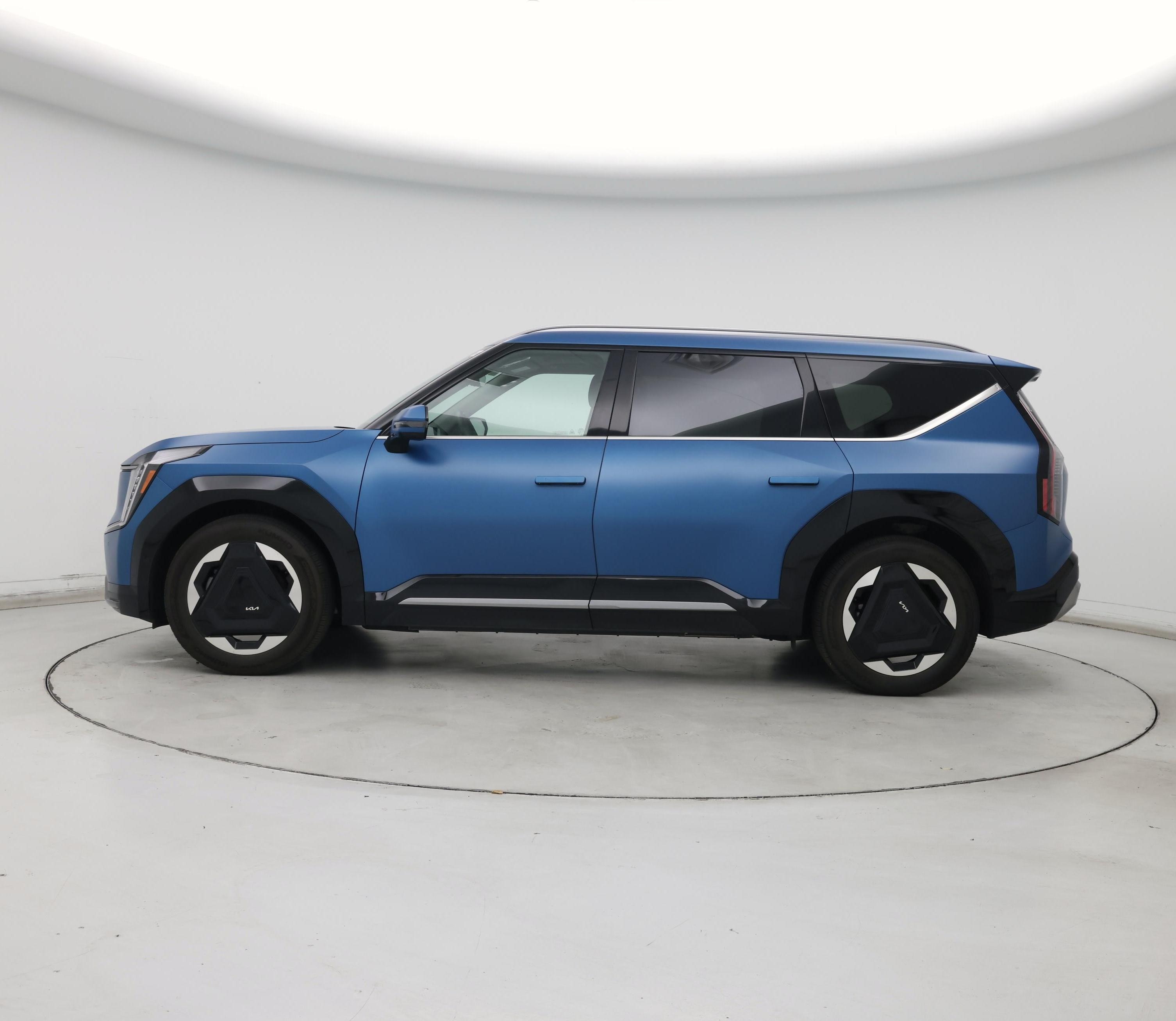 Thumbnail: 2024 Kia EV9 - 3