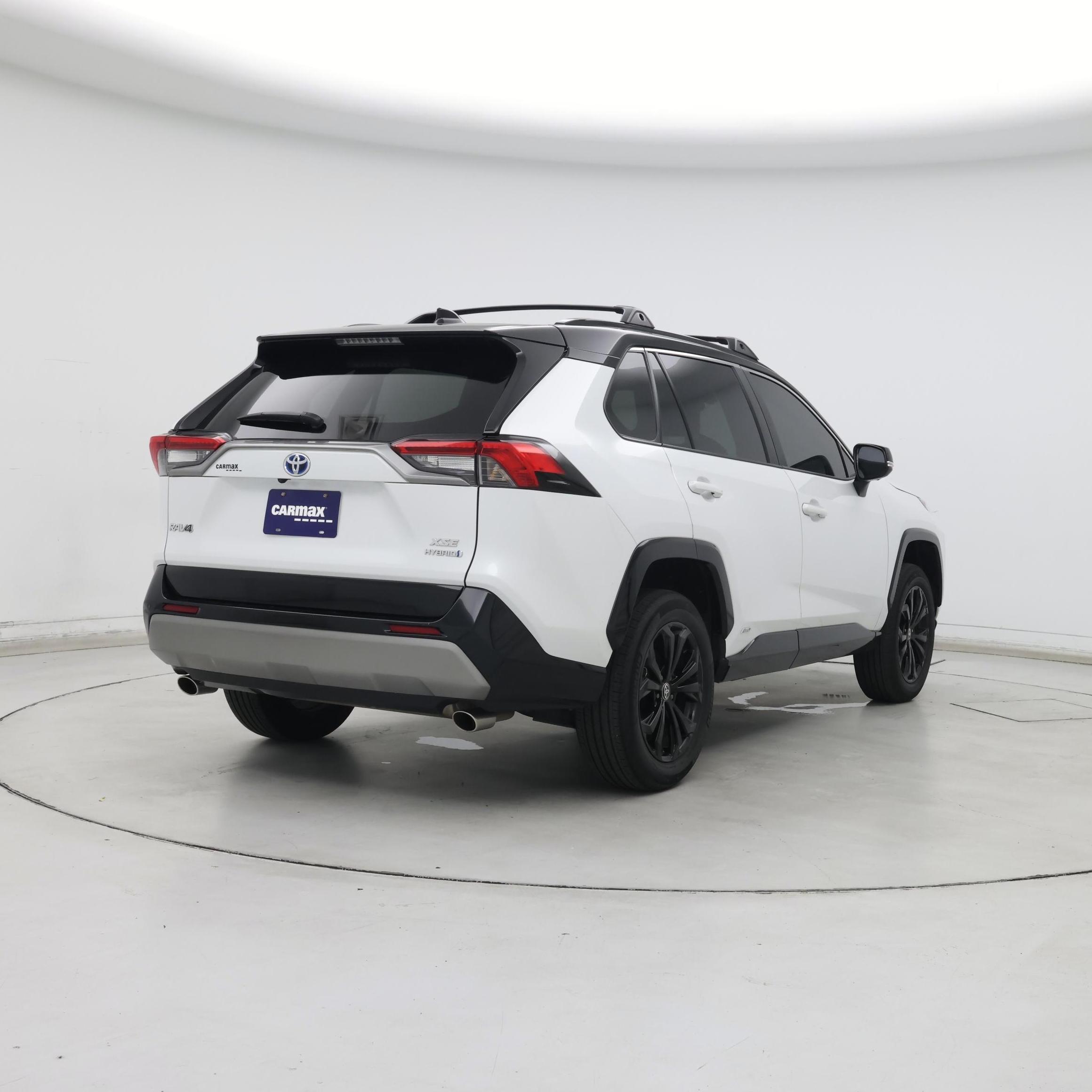Thumbnail: 2023 Toyota RAV4 - 8
