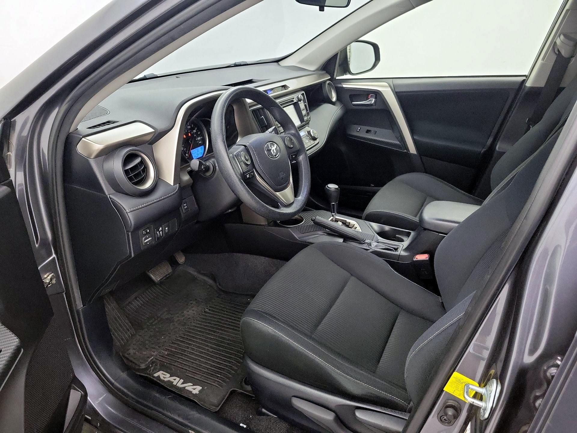 Thumbnail: 2014 Toyota RAV4 - 11