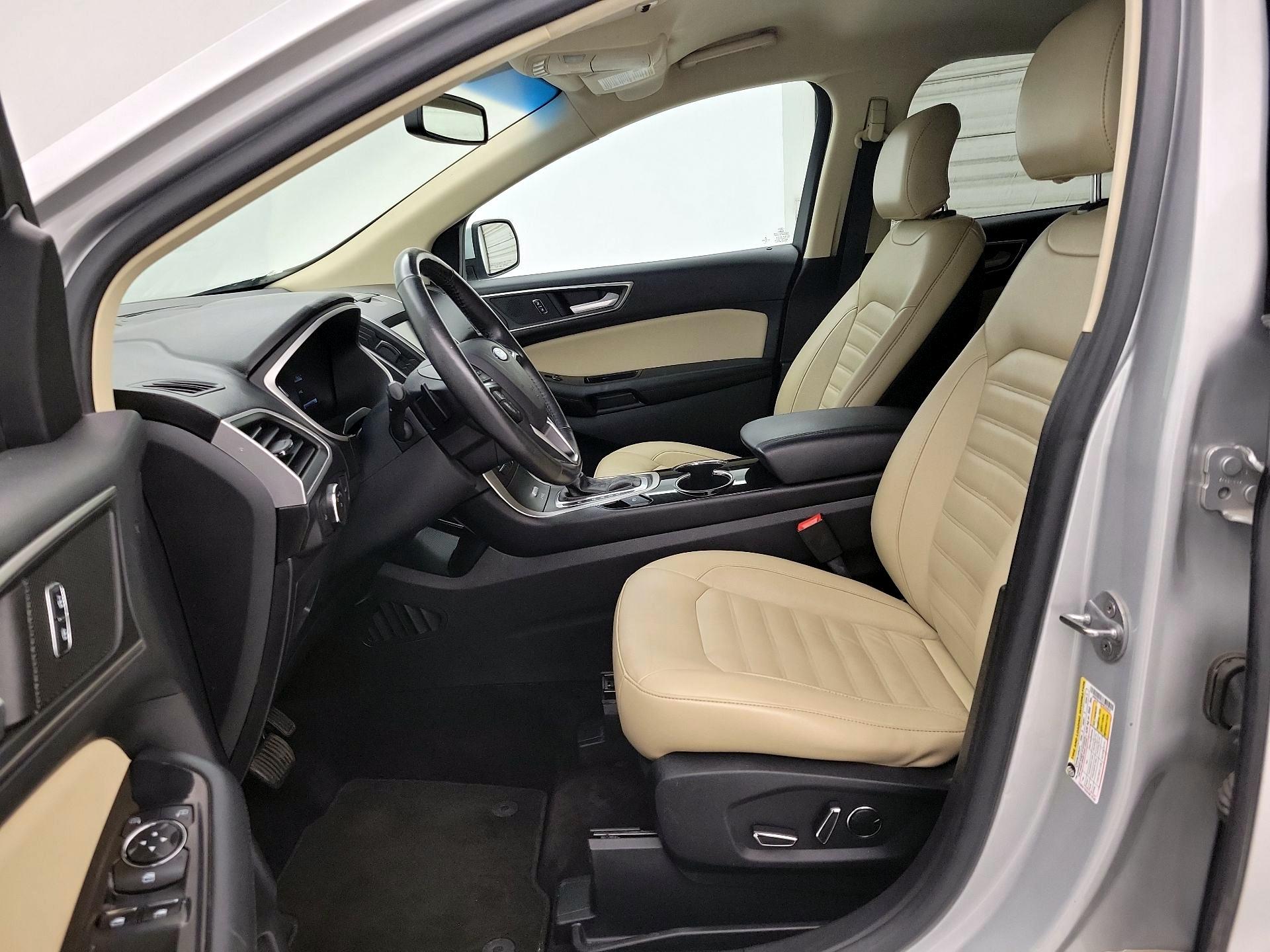 Thumbnail: 2015 Ford Edge - 11