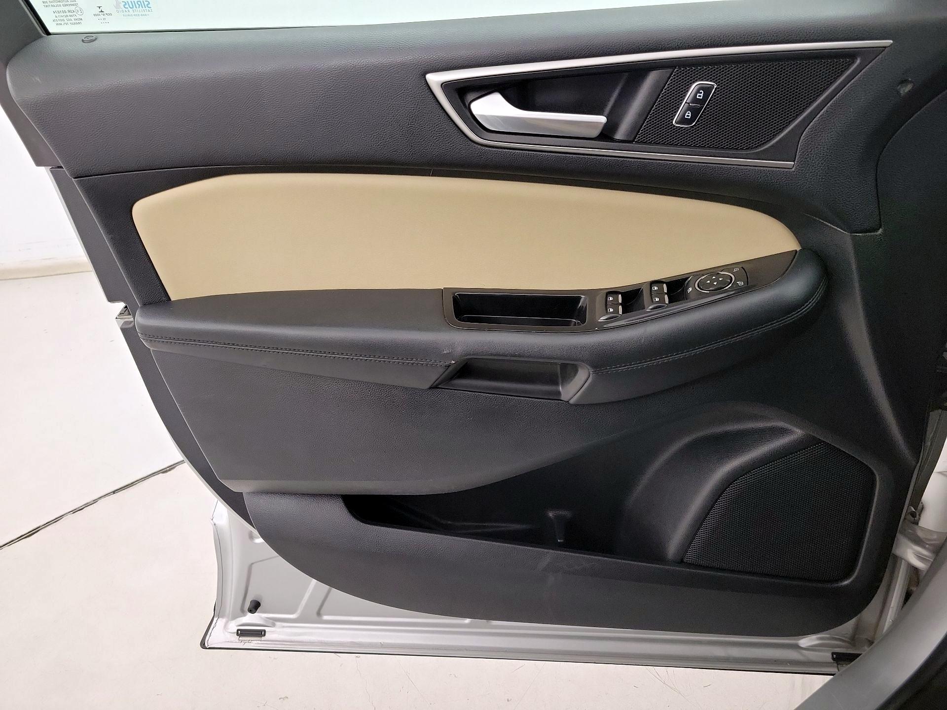 Thumbnail: 2015 Ford Edge - 12