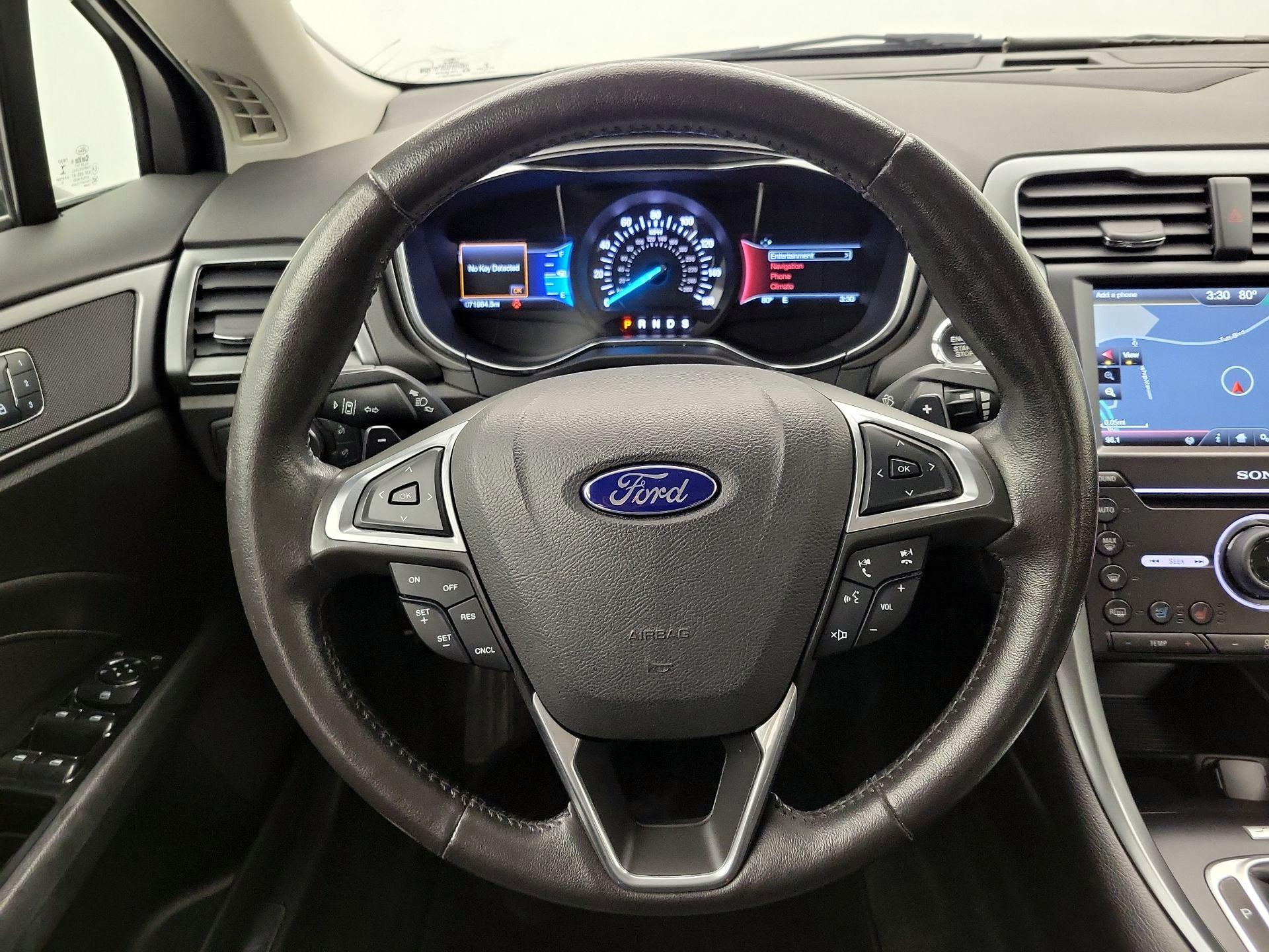 Thumbnail: 2016 Ford Fusion - 10