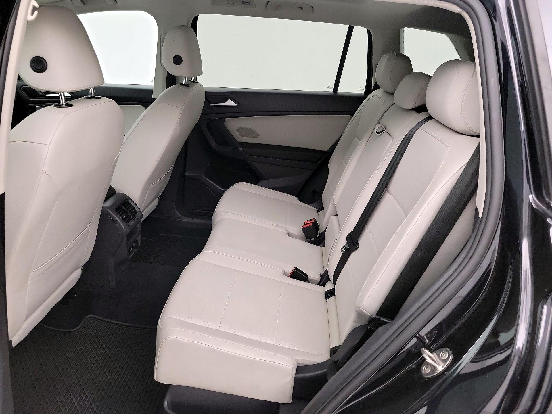 Thumbnail: 2020 Volkswagen Tiguan - 20