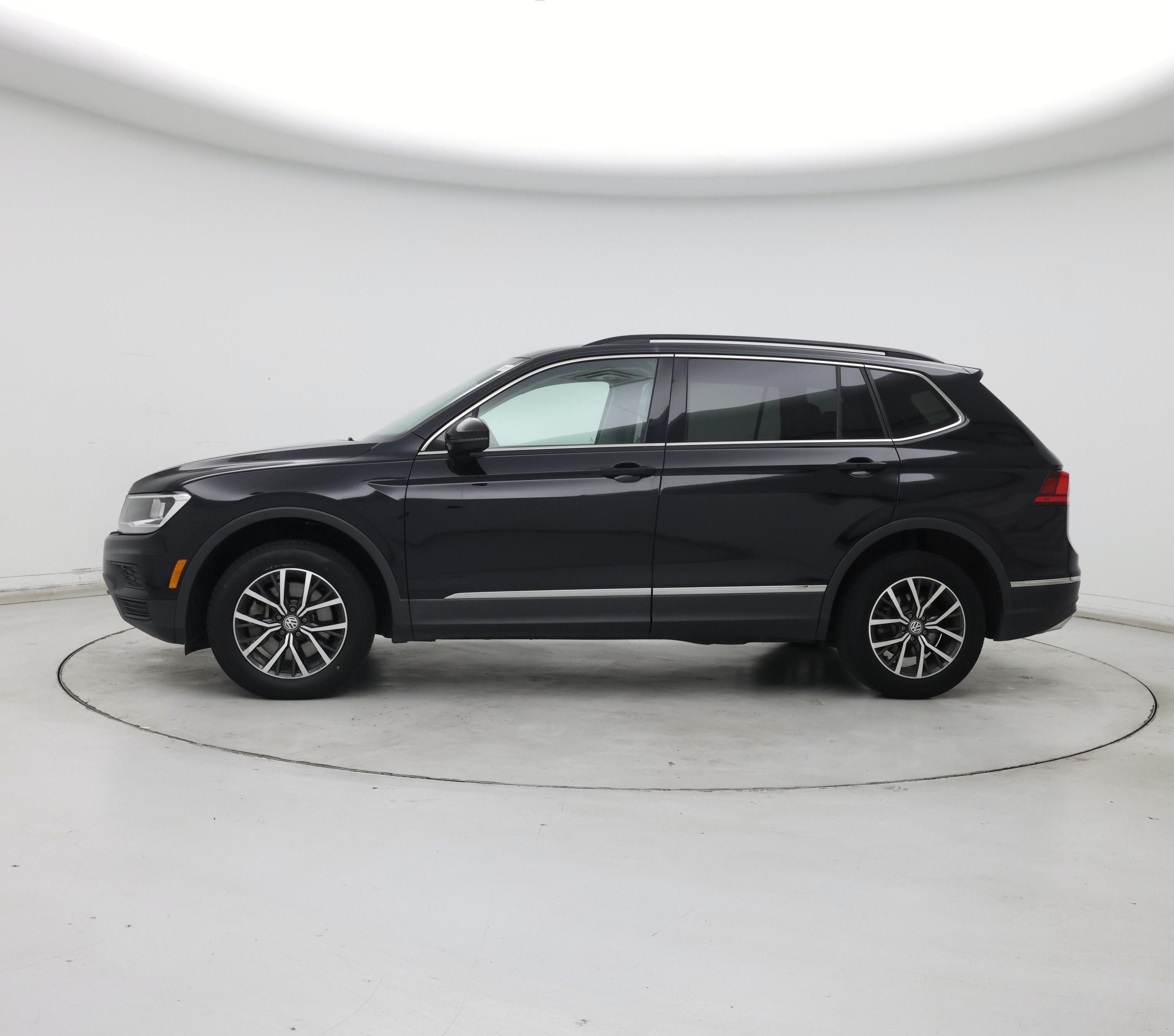 Thumbnail: 2020 Volkswagen Tiguan - 3
