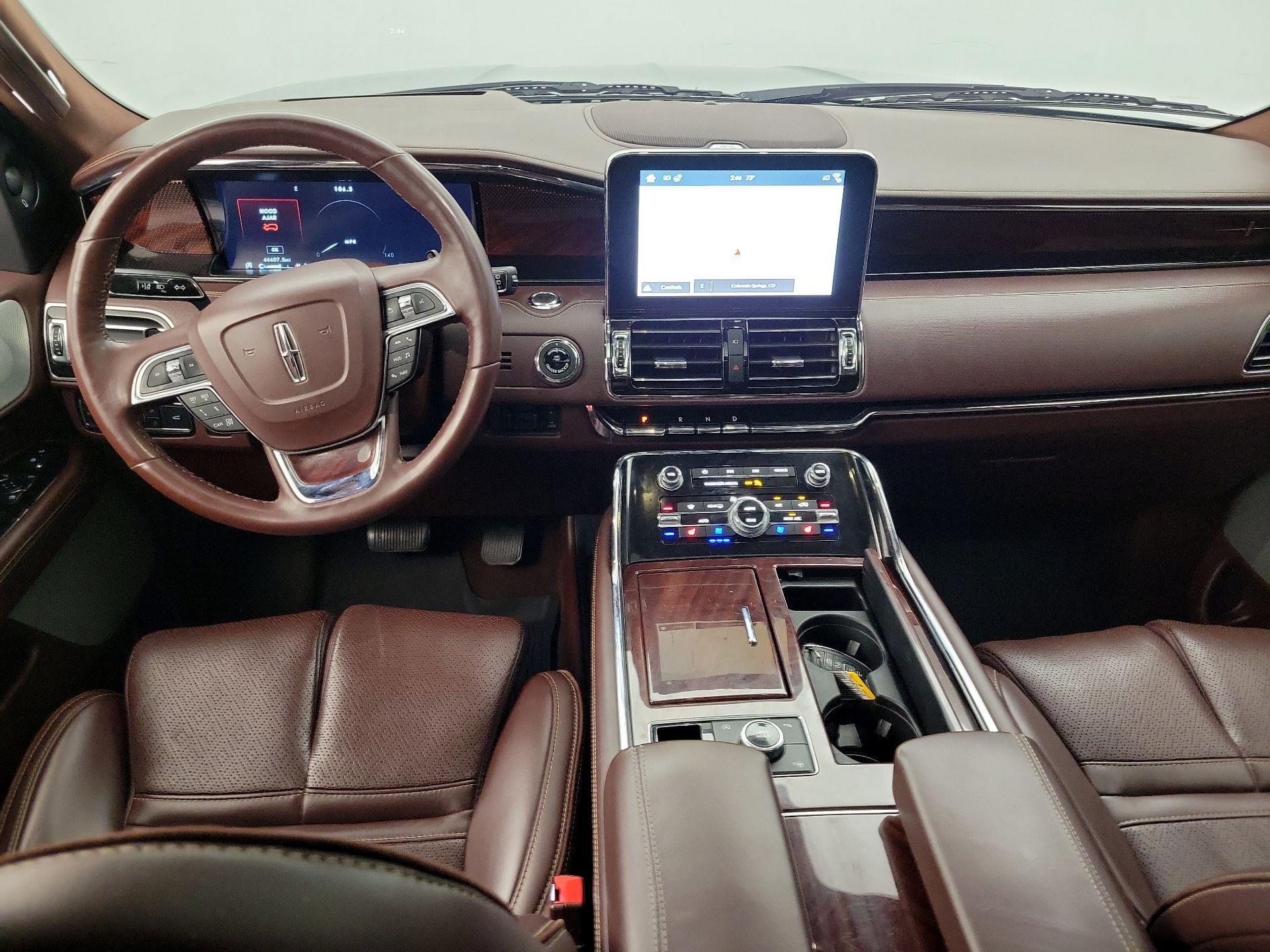 Thumbnail: 2018 Lincoln Navigator L - 9