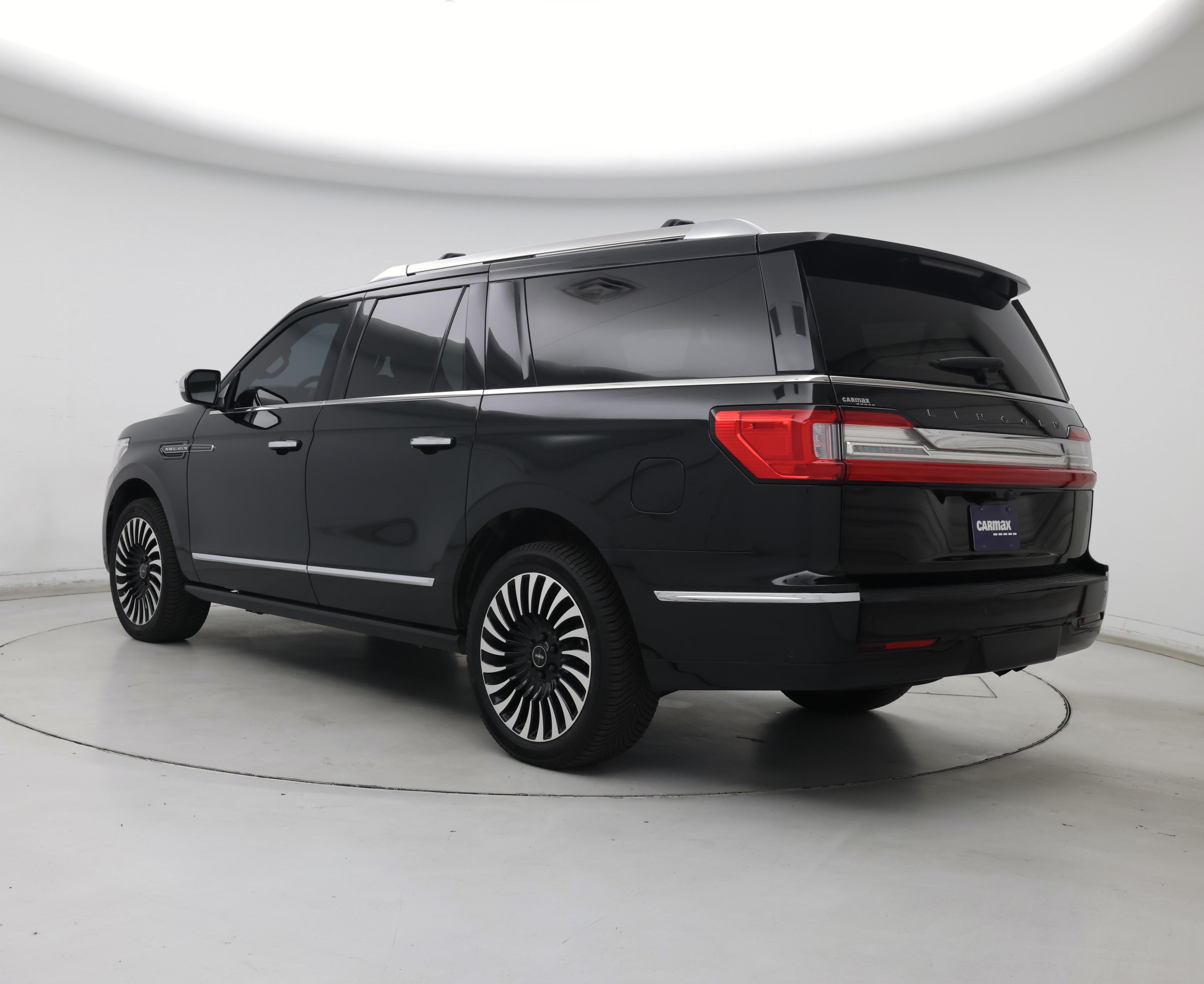 Thumbnail: 2018 Lincoln Navigator L - 2