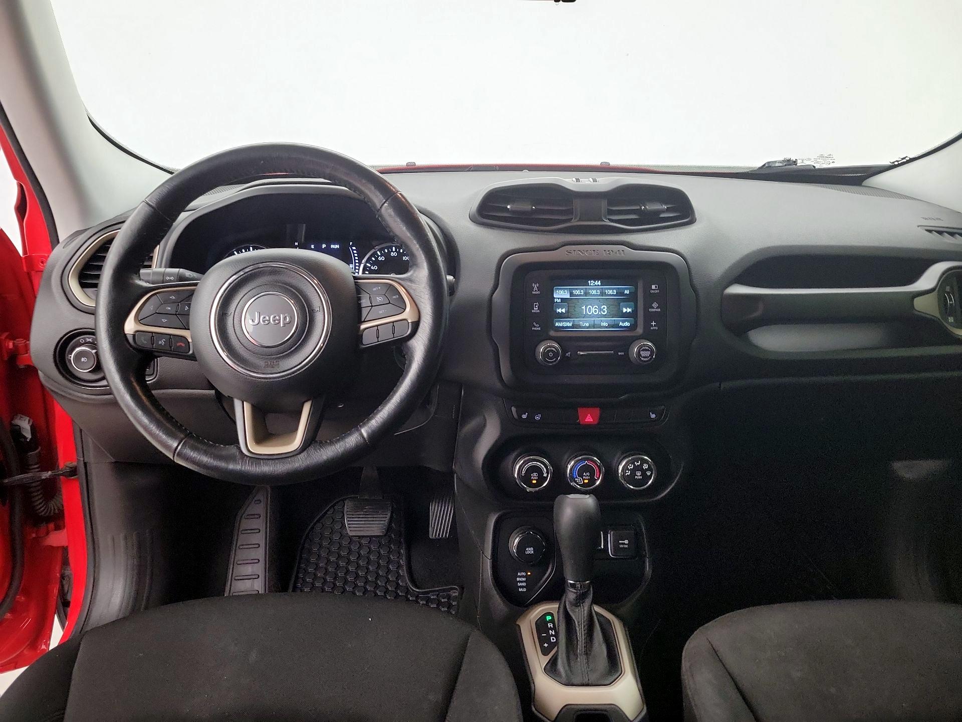 Thumbnail: 2017 Jeep Renegade - 9