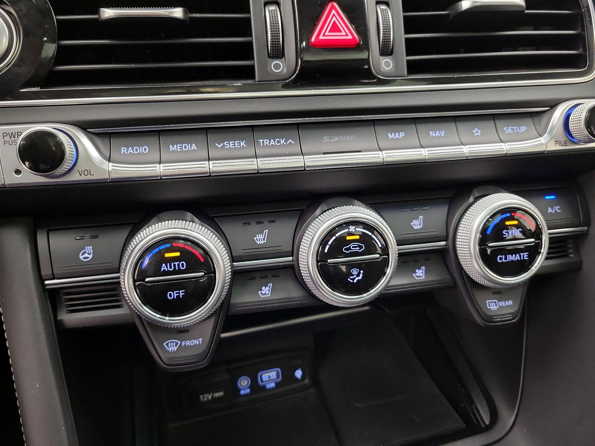 Thumbnail: 2019 Genesis G70 - 17
