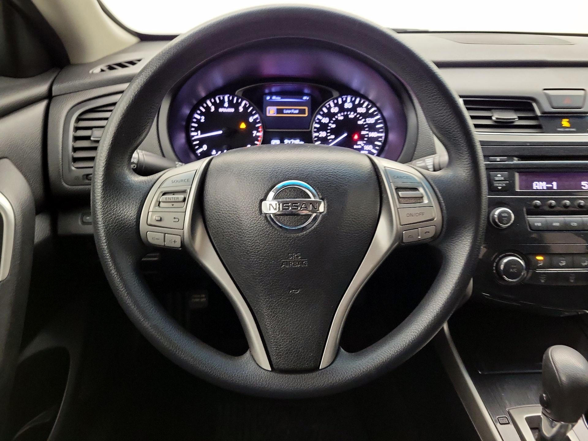 Thumbnail: 2014 Nissan Altima - 10