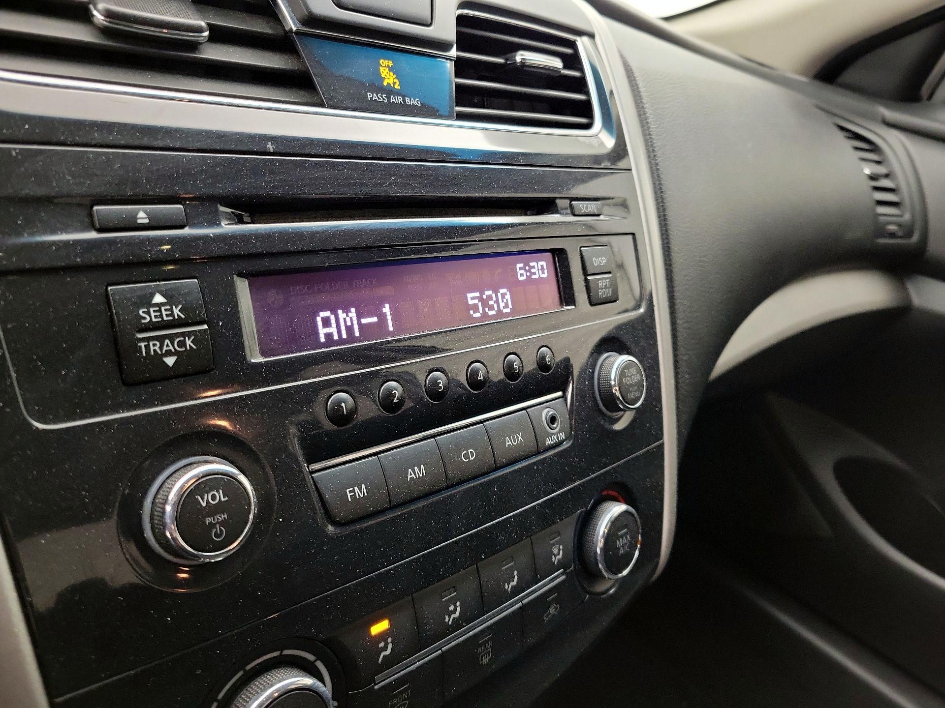 Thumbnail: 2014 Nissan Altima - 14