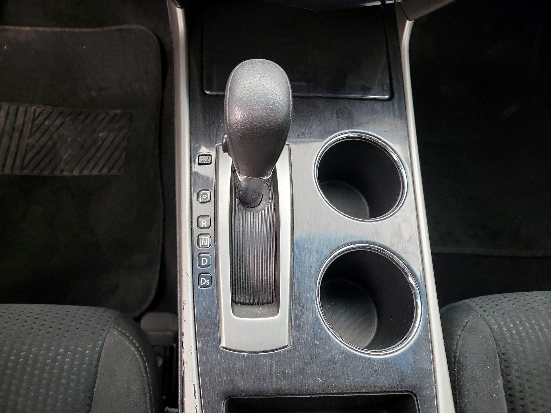 Thumbnail: 2014 Nissan Altima - 16