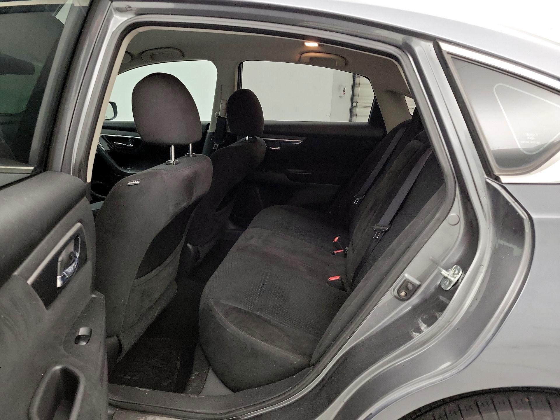 Thumbnail: 2014 Nissan Altima - 18