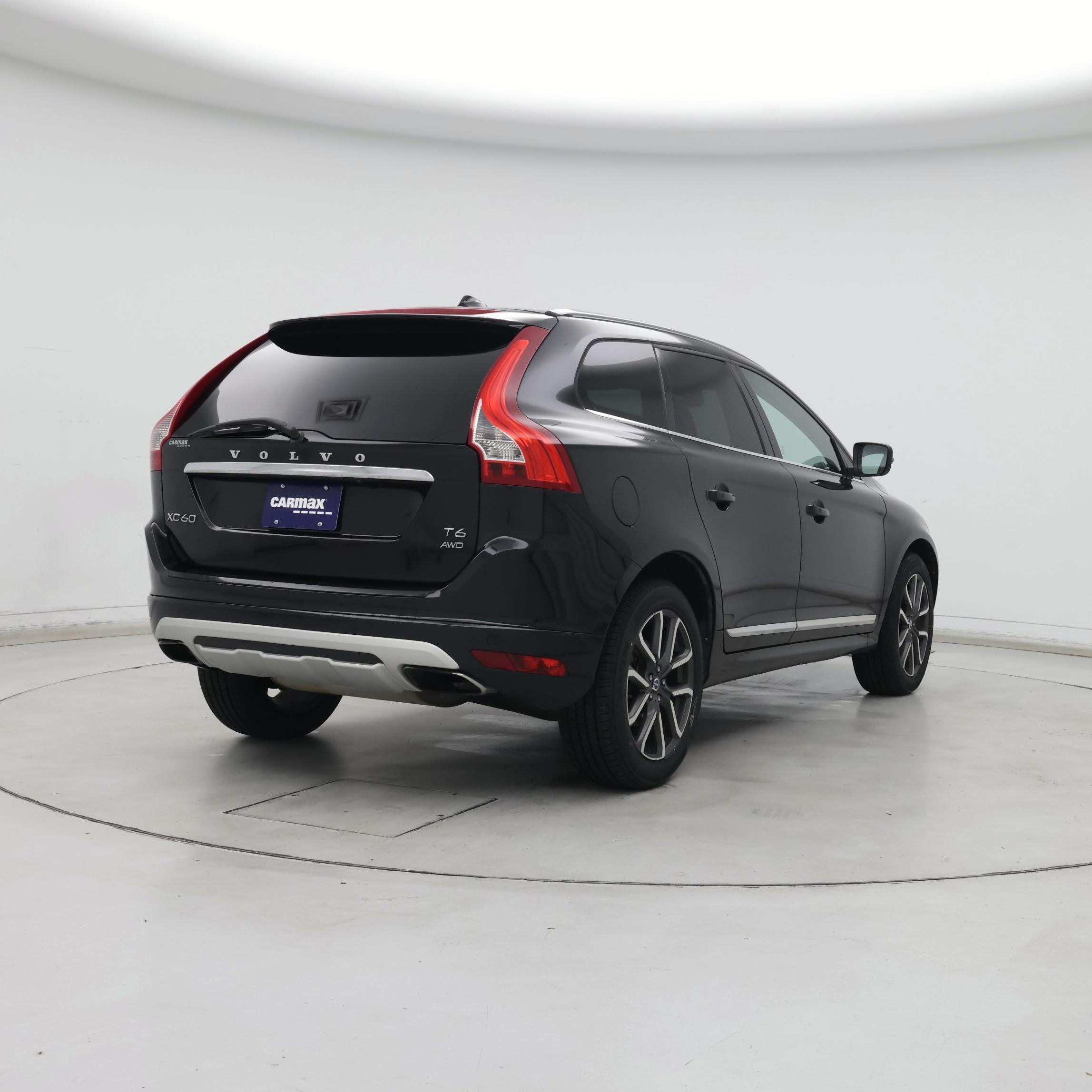 Thumbnail: 2017 Volvo XC60 - 8
