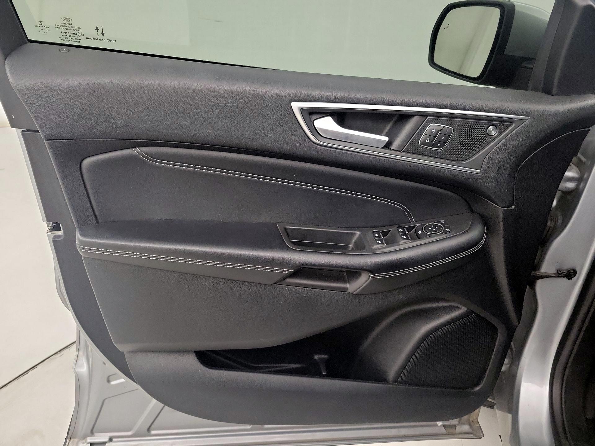 Thumbnail: 2022 Ford Edge - 12