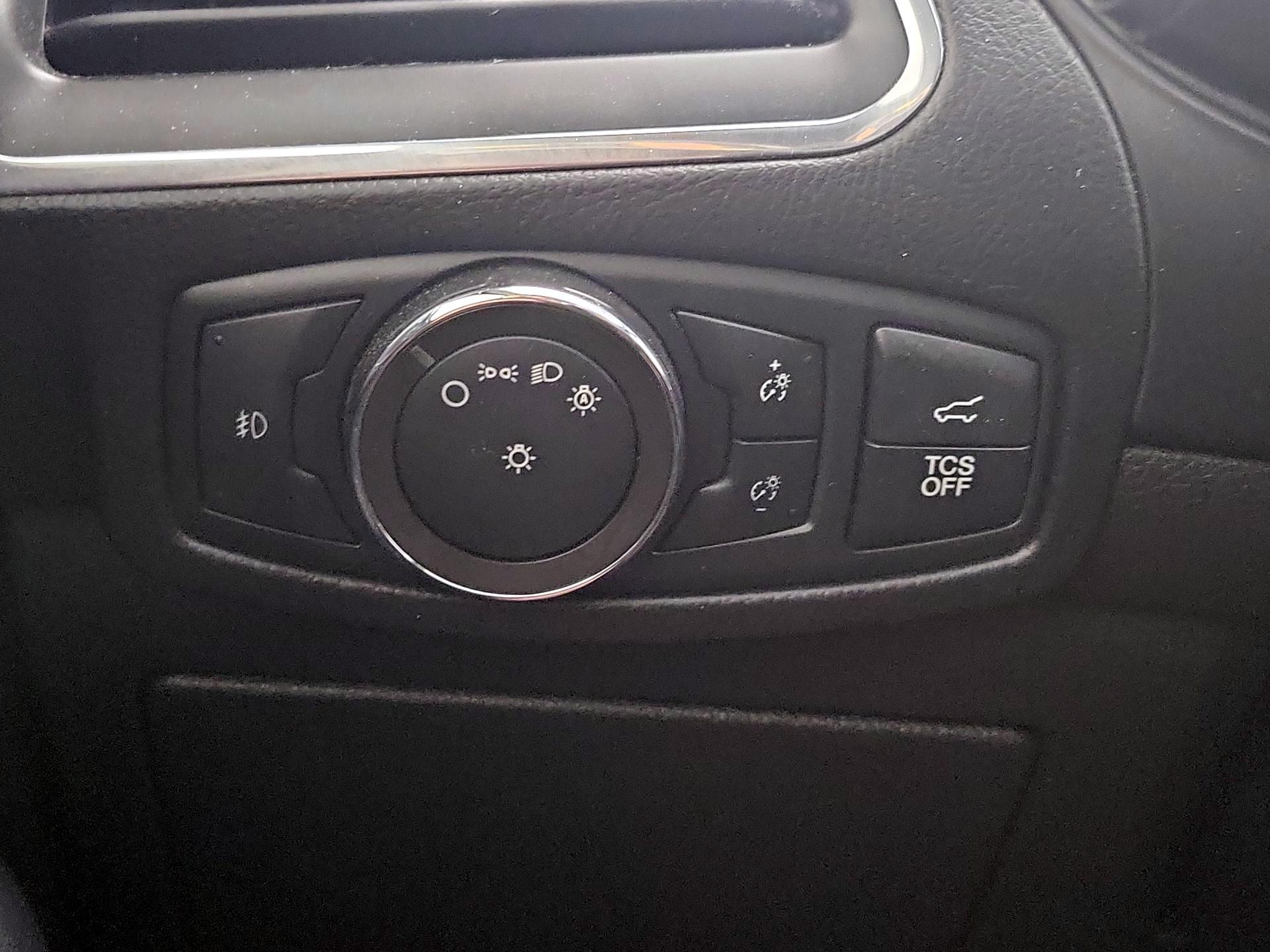 Thumbnail: 2022 Ford Edge - 13