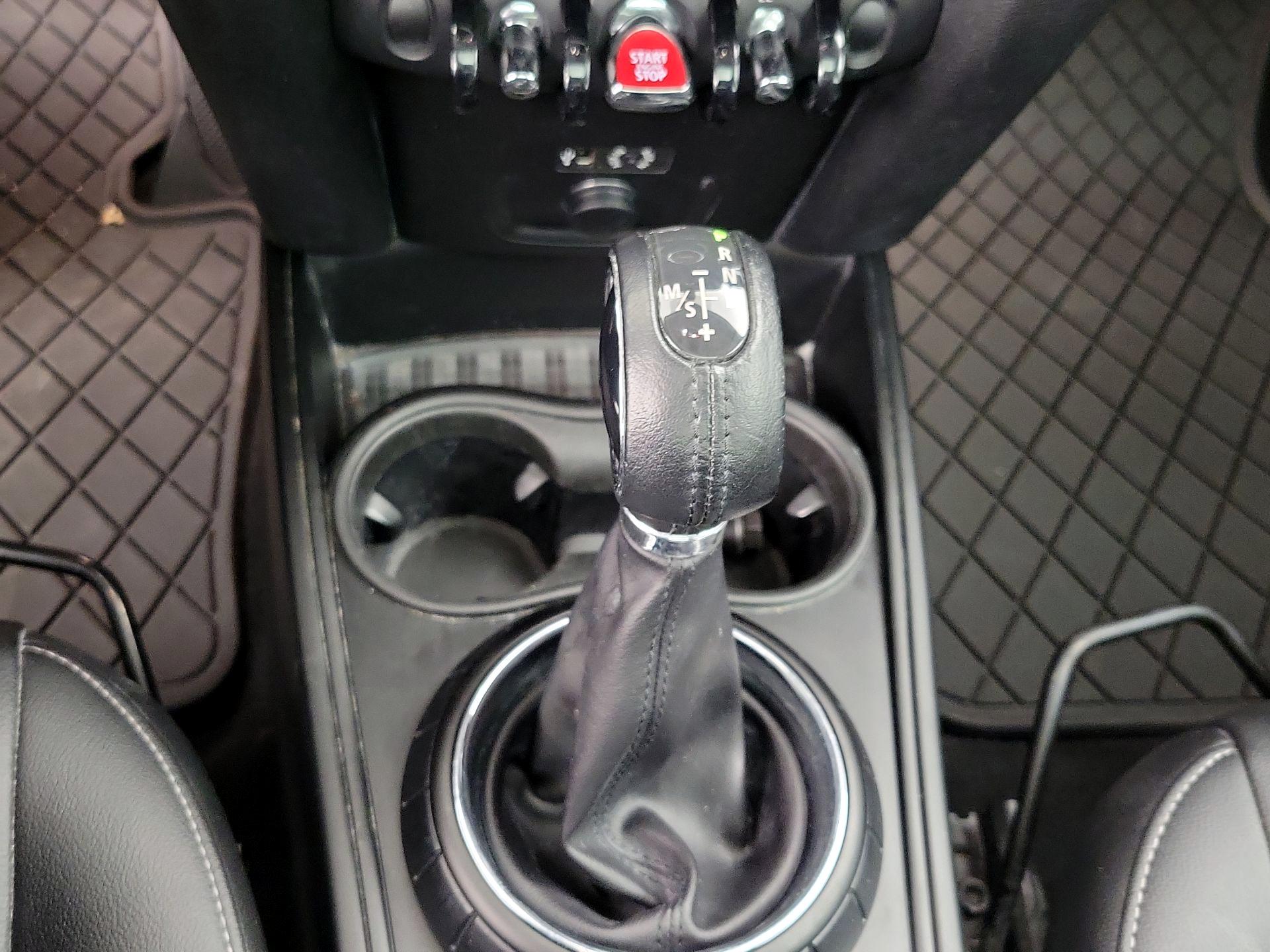 Thumbnail: 2017 MINI Cooper Countryman - 17