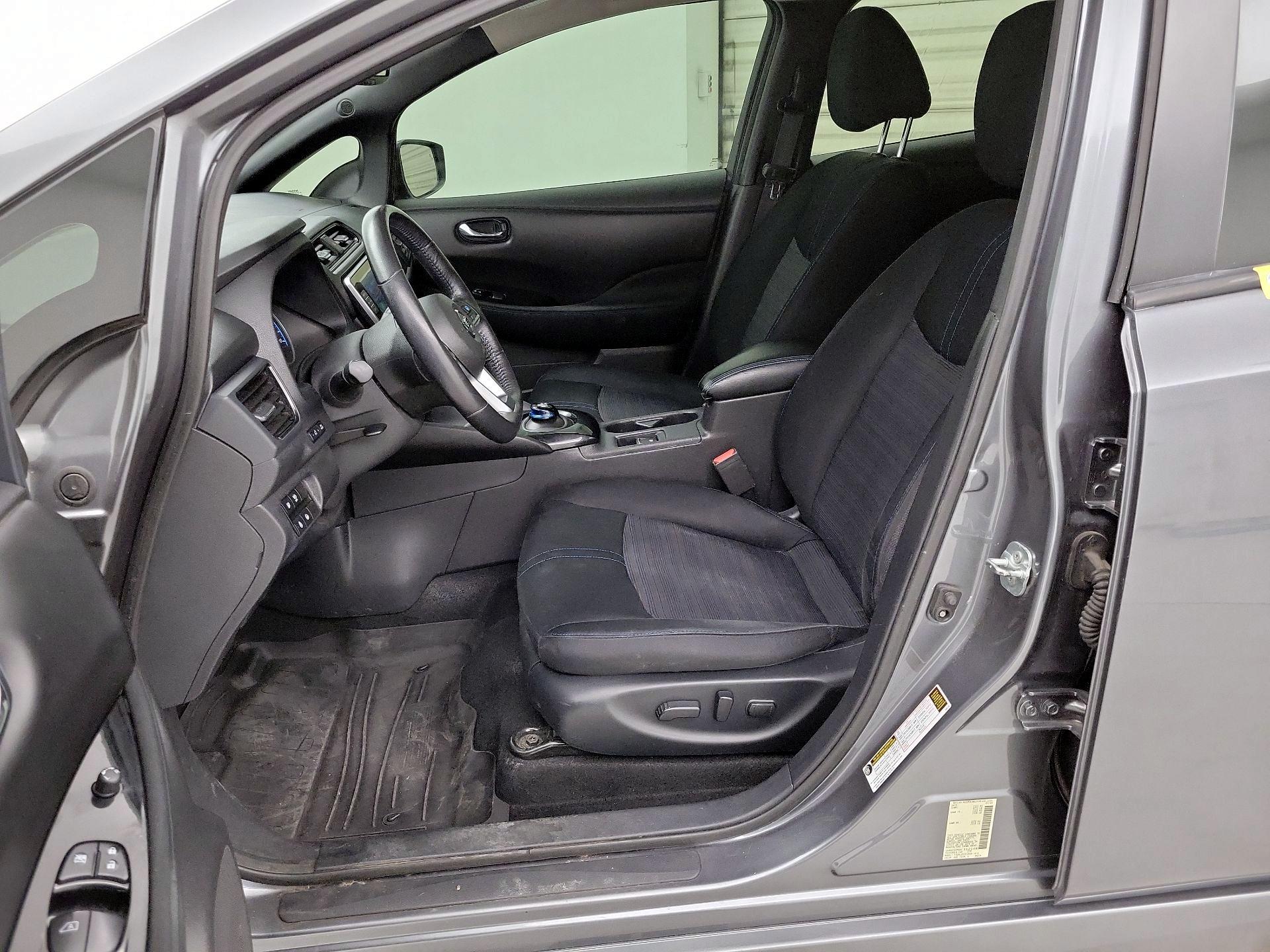Thumbnail: 2019 Nissan Leaf - 11