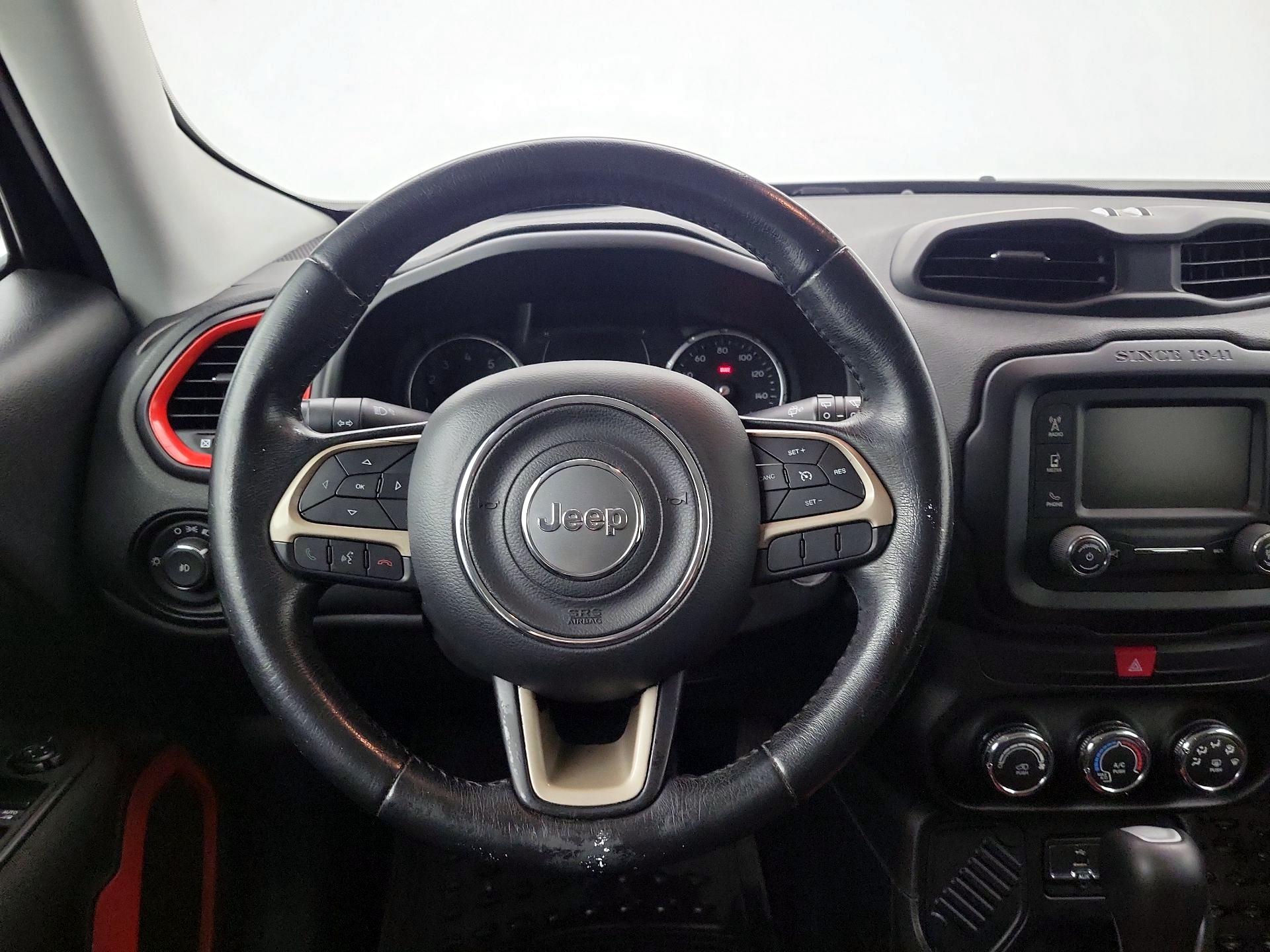 Thumbnail: 2016 Jeep Renegade - 10