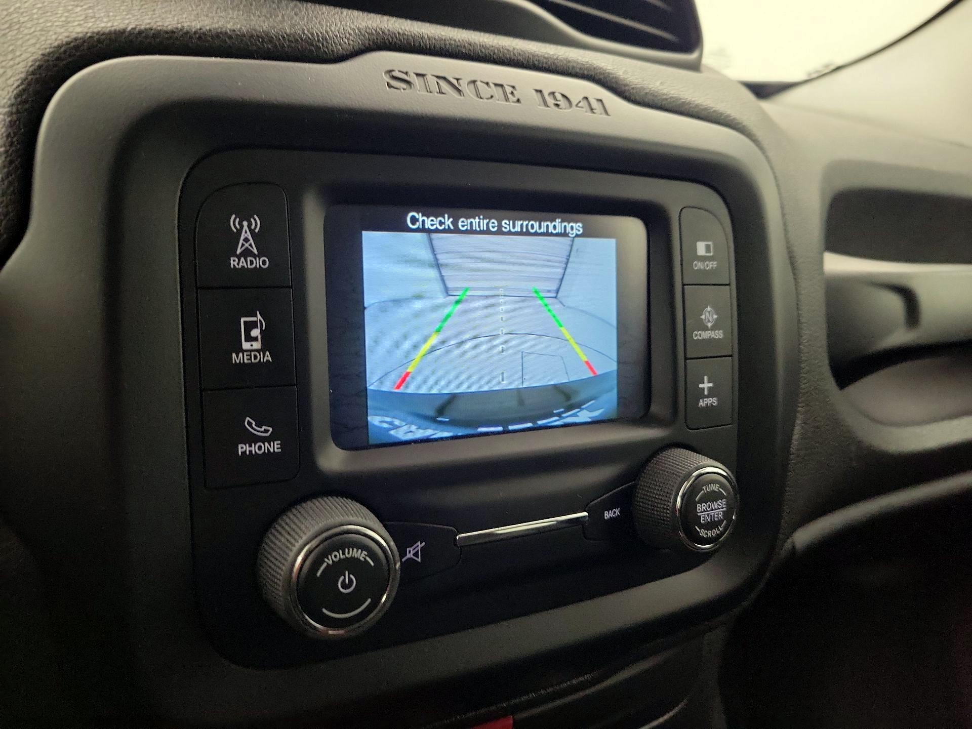 Thumbnail: 2016 Jeep Renegade - 14