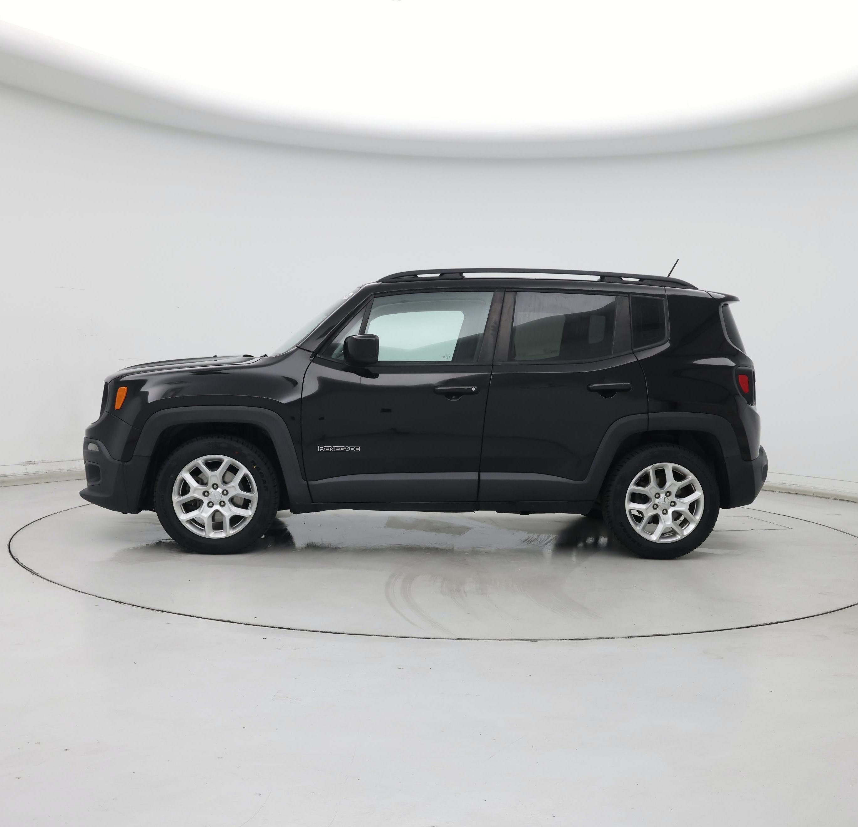 Thumbnail: 2016 Jeep Renegade - 3