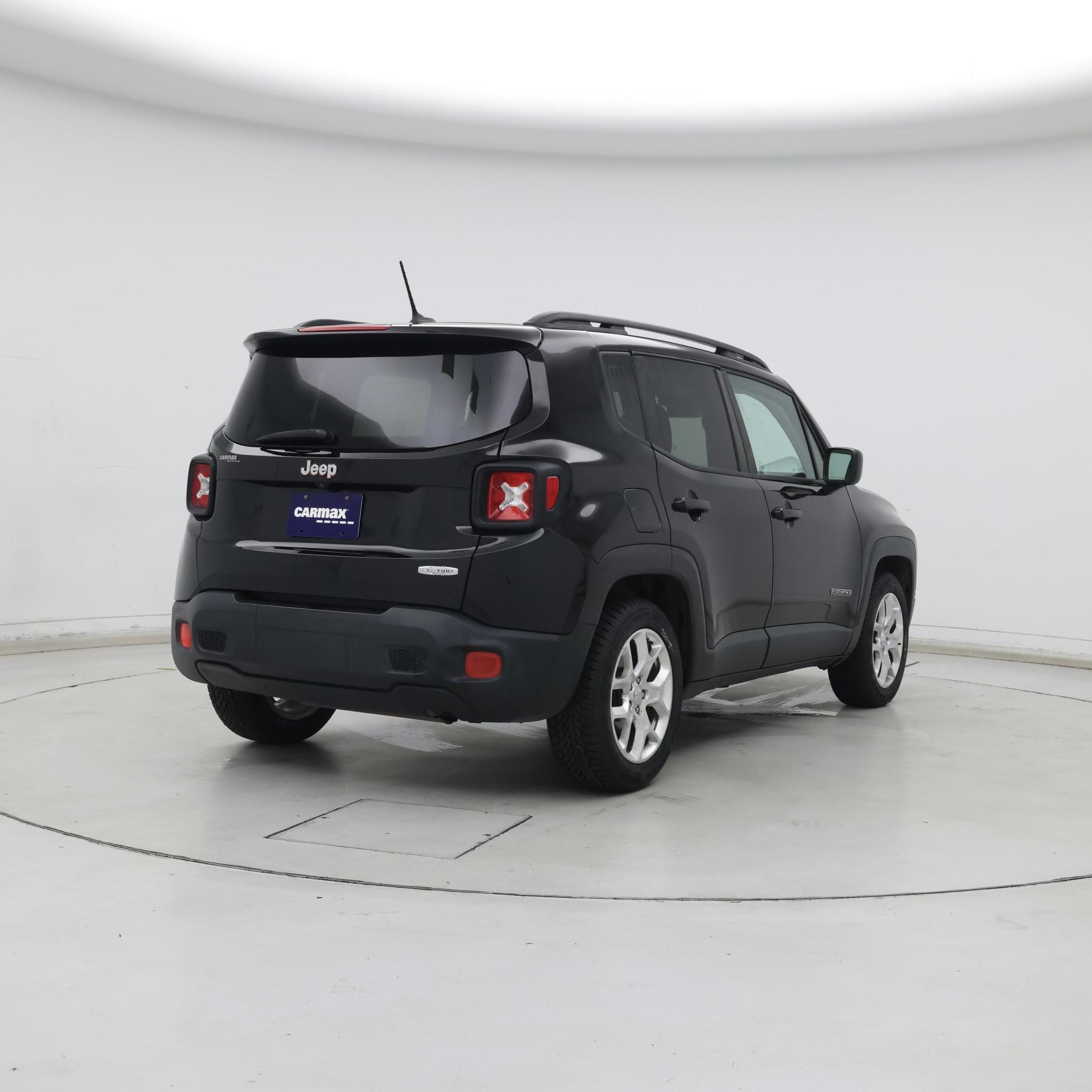 Thumbnail: 2016 Jeep Renegade - 8