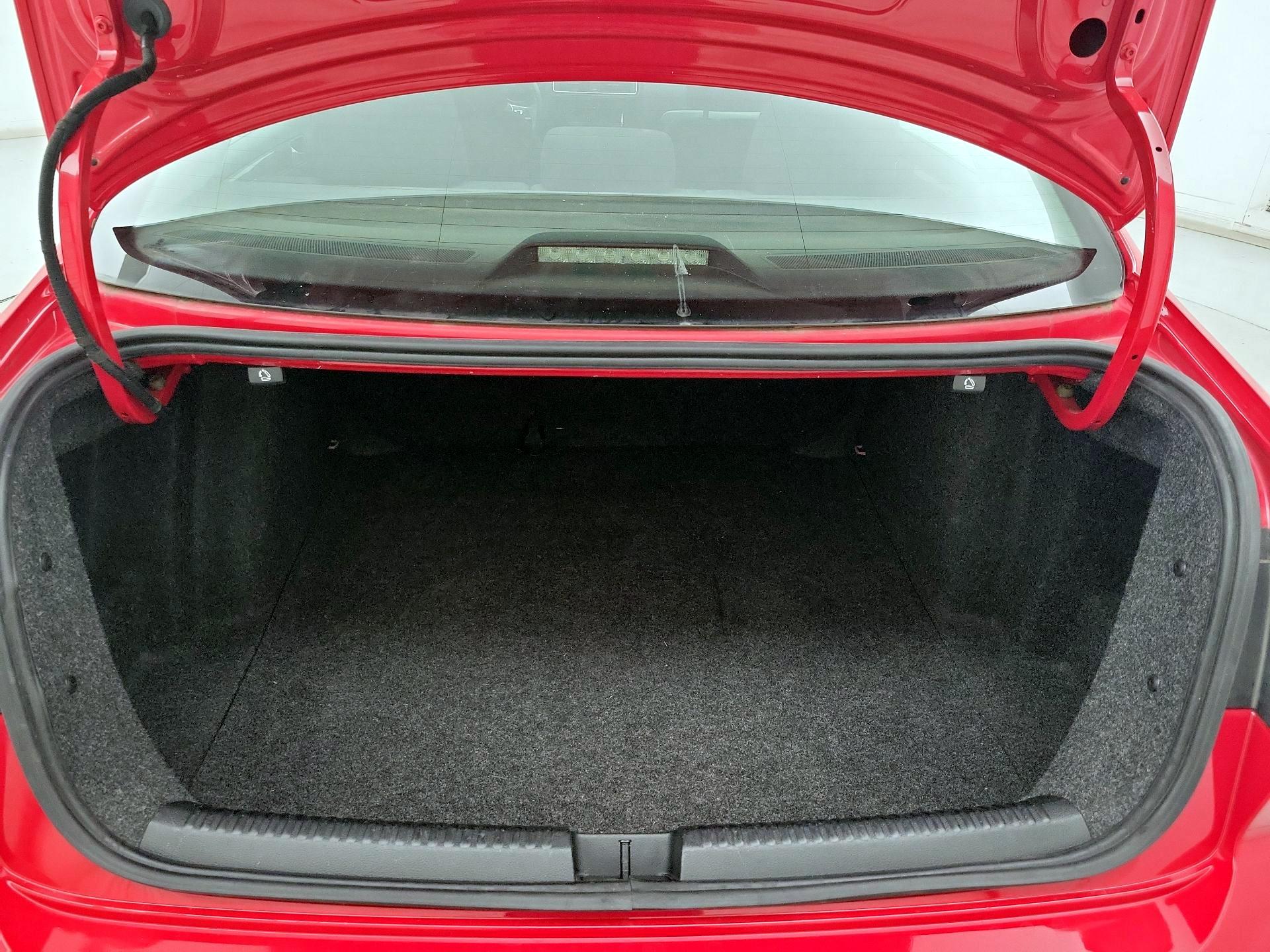 Thumbnail: 2015 Volkswagen Jetta - 19