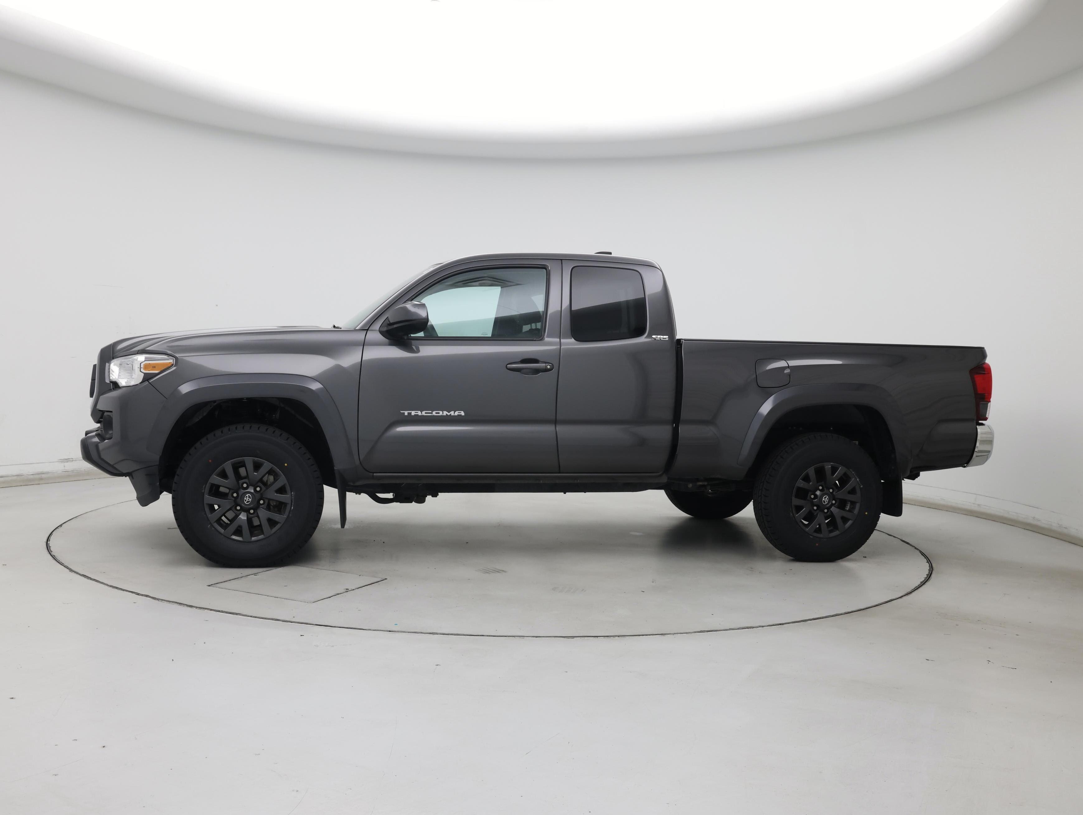 Thumbnail: 2021 Toyota Tacoma - 3