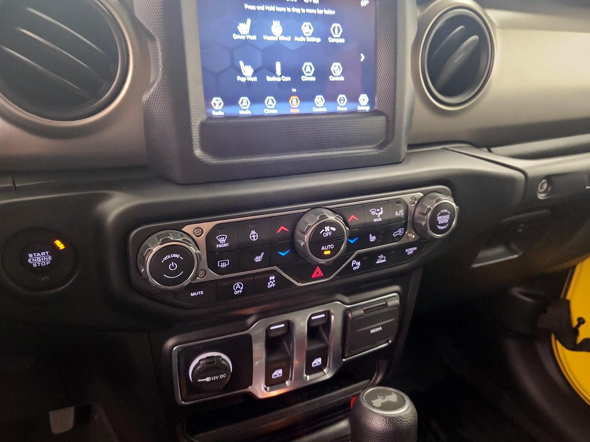 Thumbnail: 2021 Jeep Wrangler - 14