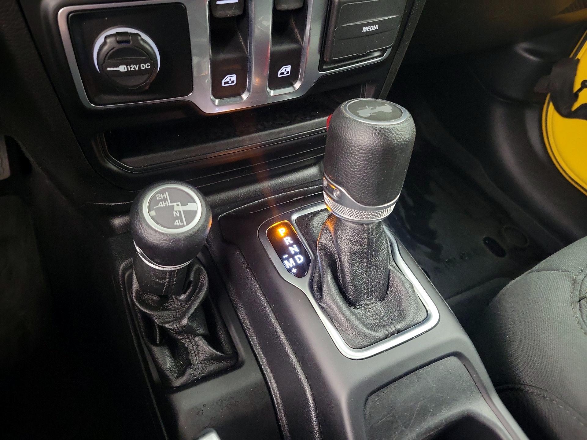 Thumbnail: 2021 Jeep Wrangler - 15