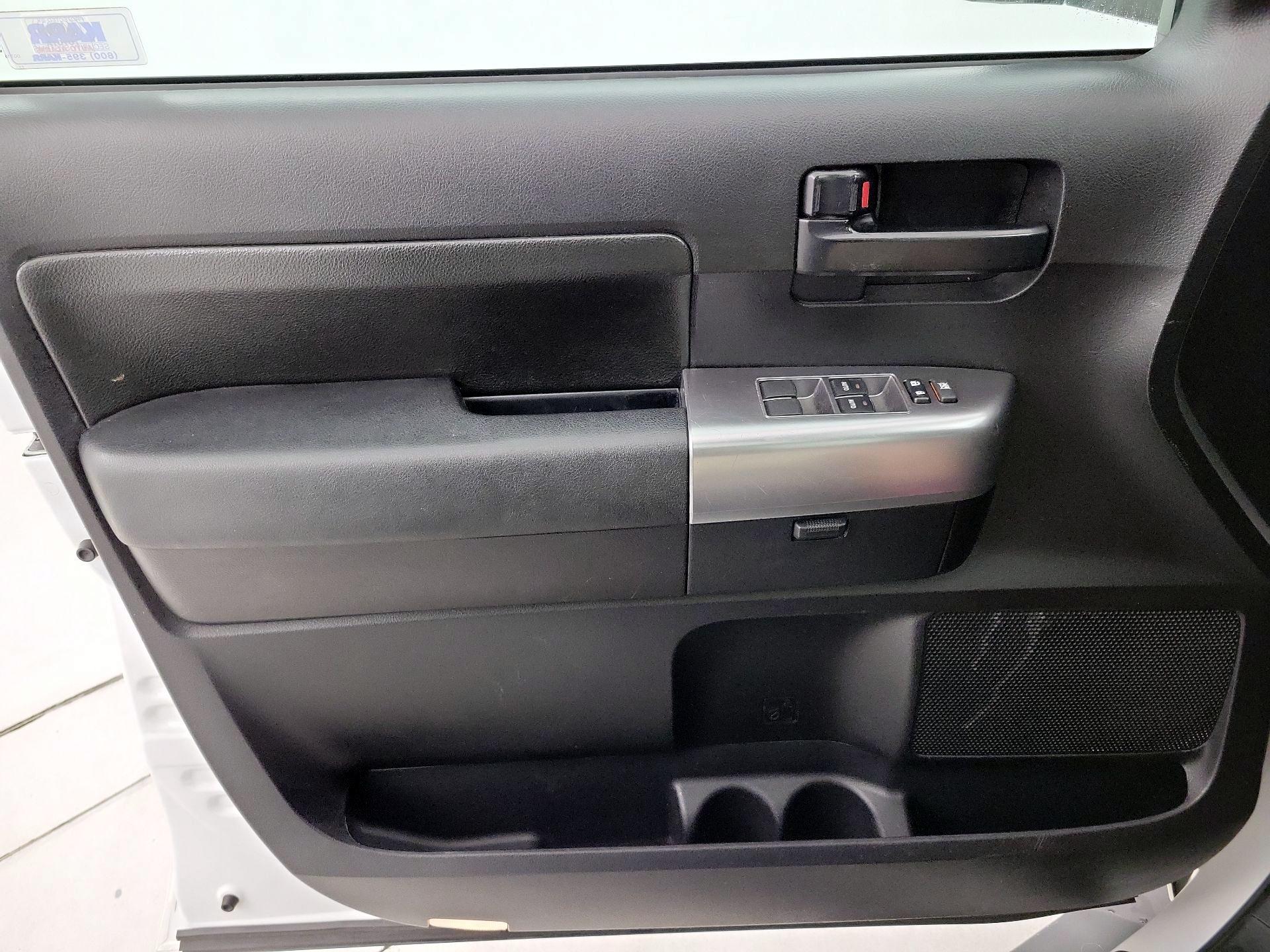 Thumbnail: 2019 Toyota Sequoia - 12