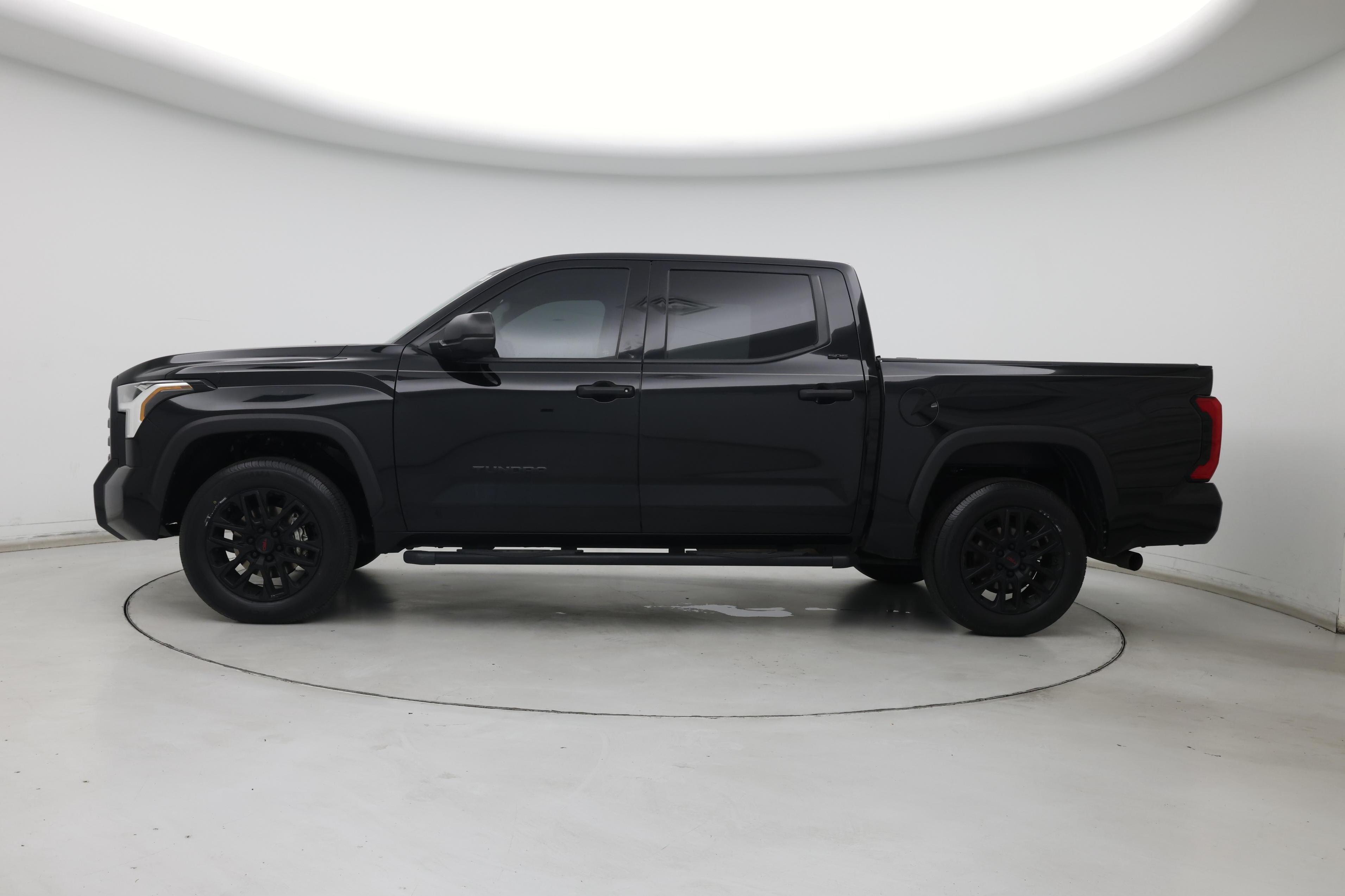 Thumbnail: 2022 Toyota Tundra - 3