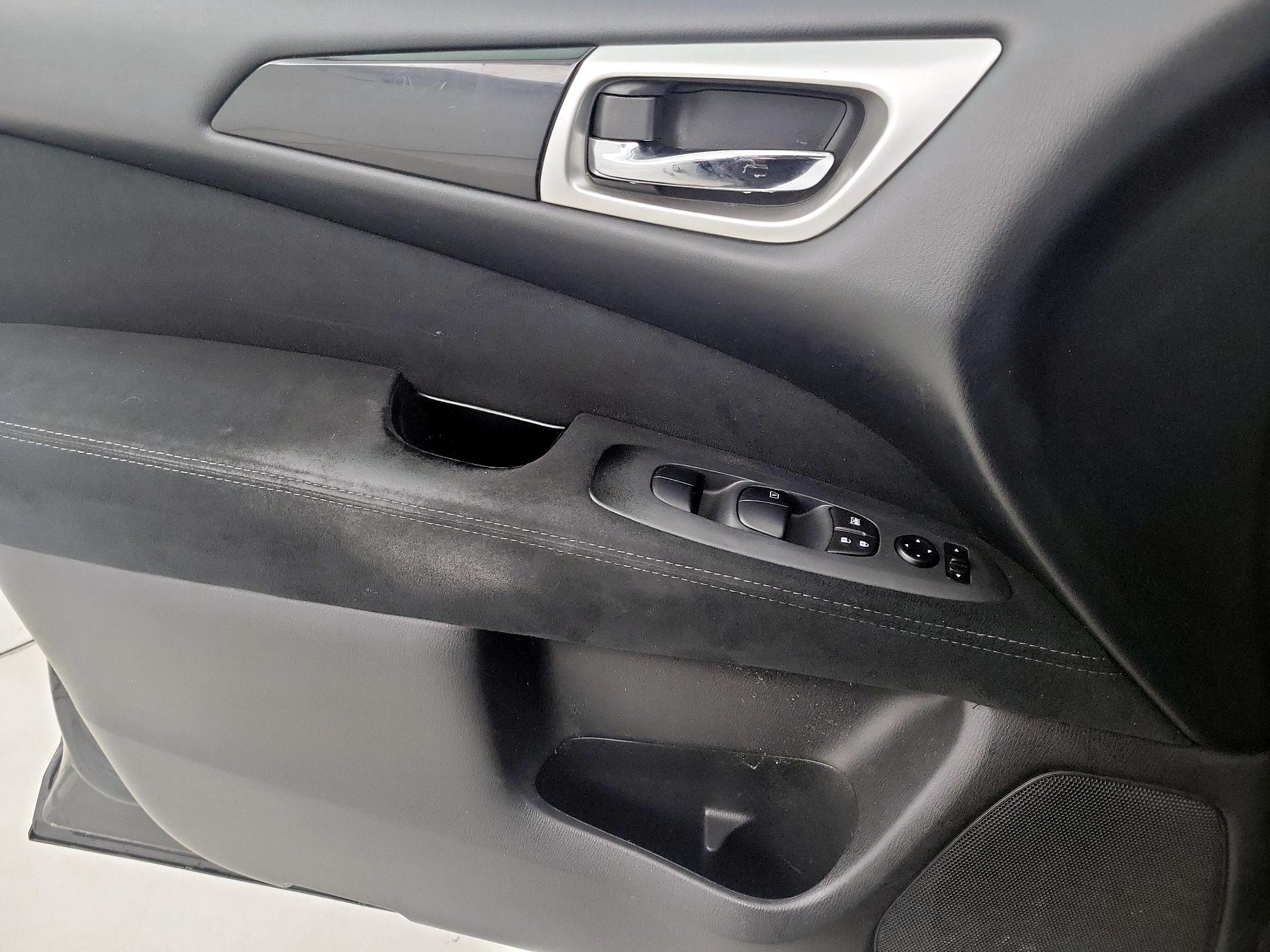 Thumbnail: 2015 Nissan Pathfinder - 12