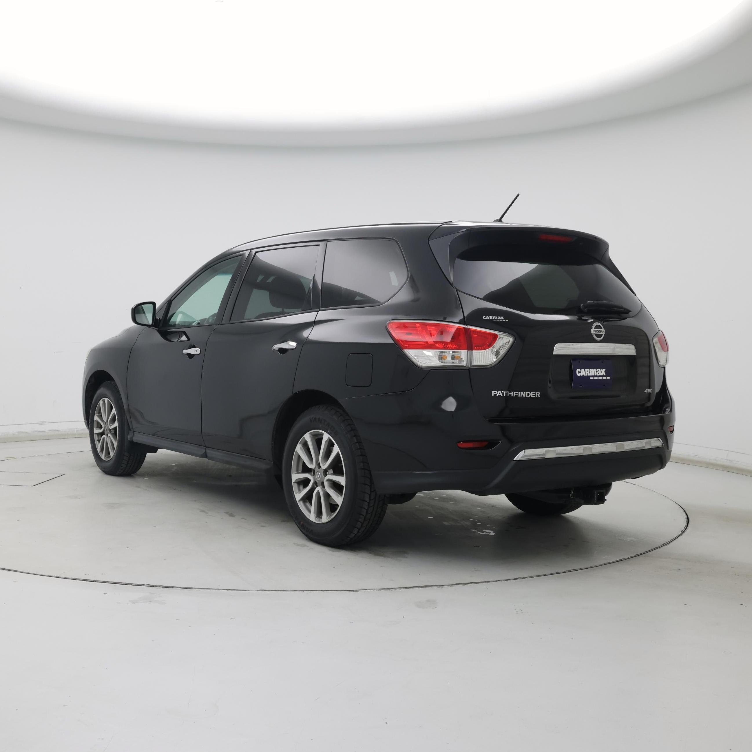 Thumbnail: 2015 Nissan Pathfinder - 2