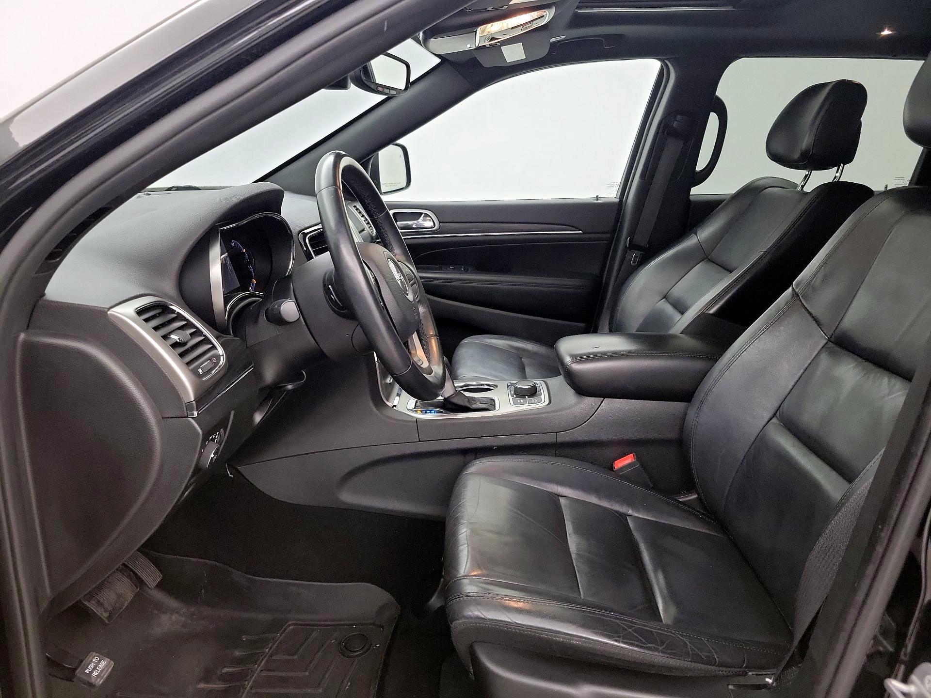 Thumbnail: 2019 Jeep Grand Cherokee - 11