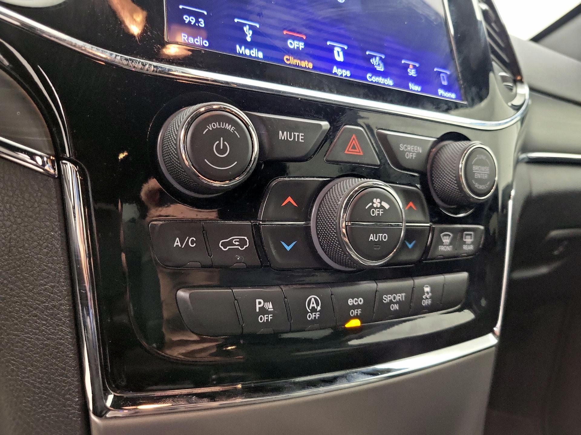 Thumbnail: 2019 Jeep Grand Cherokee - 16