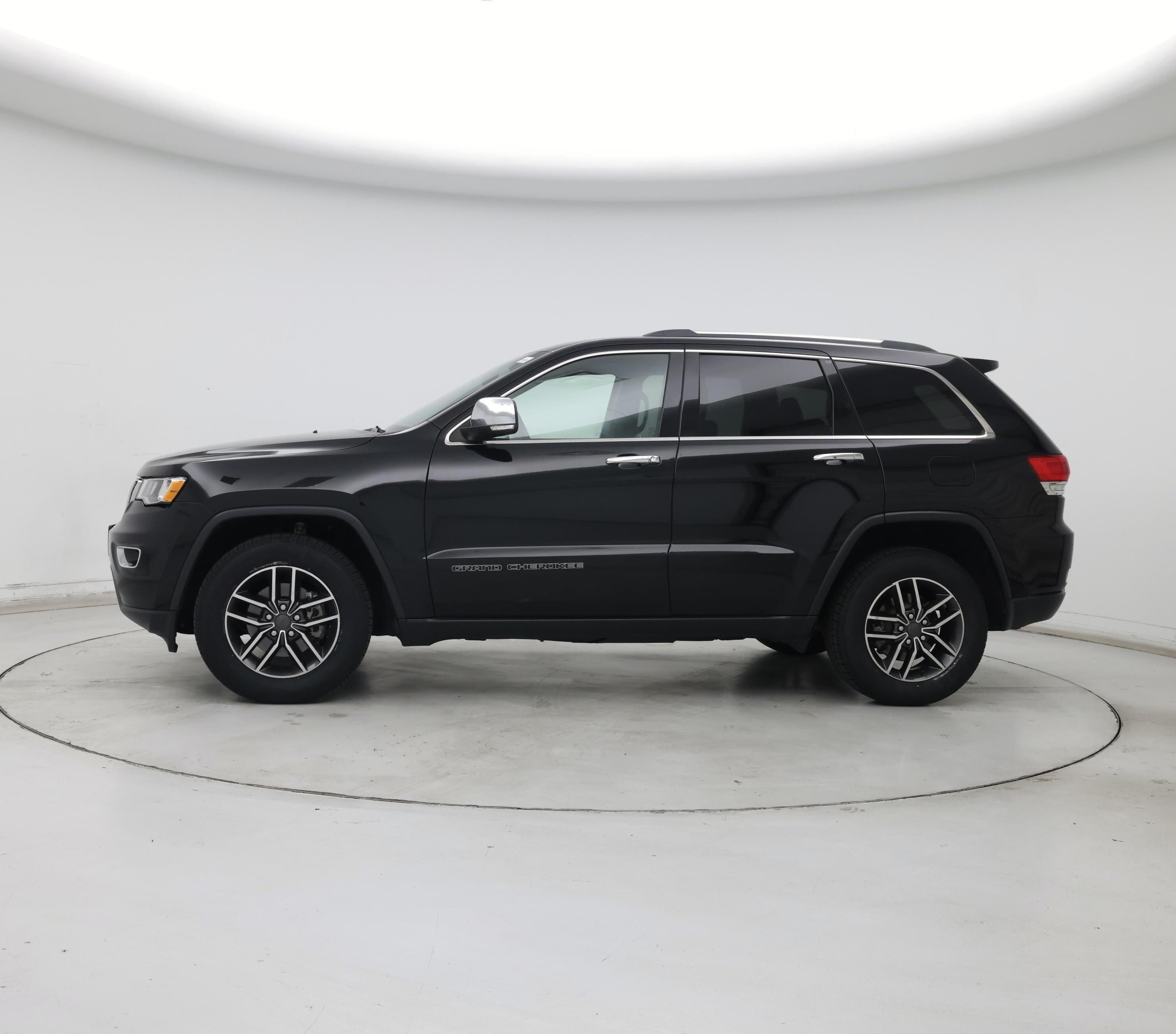 Thumbnail: 2019 Jeep Grand Cherokee - 3
