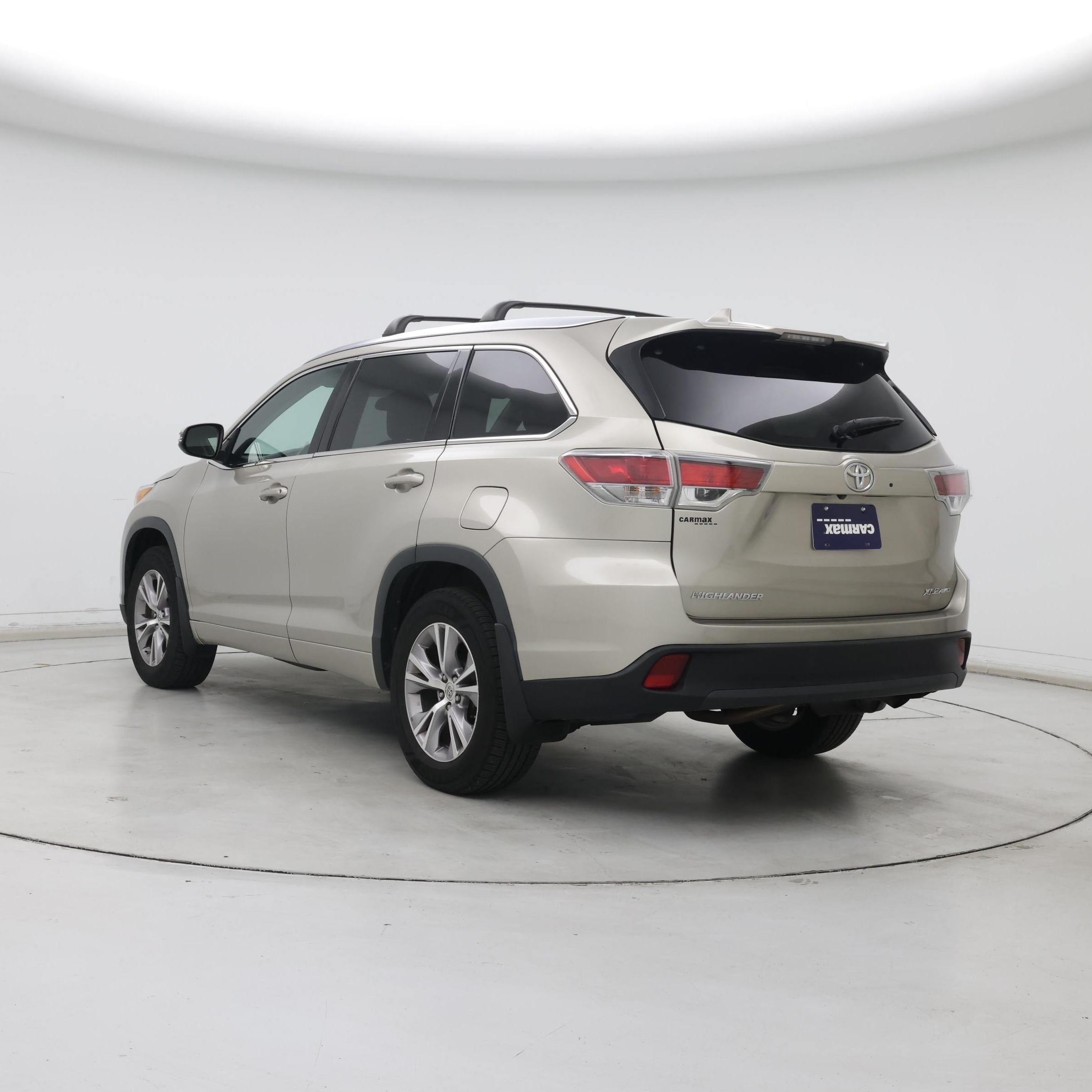 Thumbnail: 2015 Toyota Highlander - 2