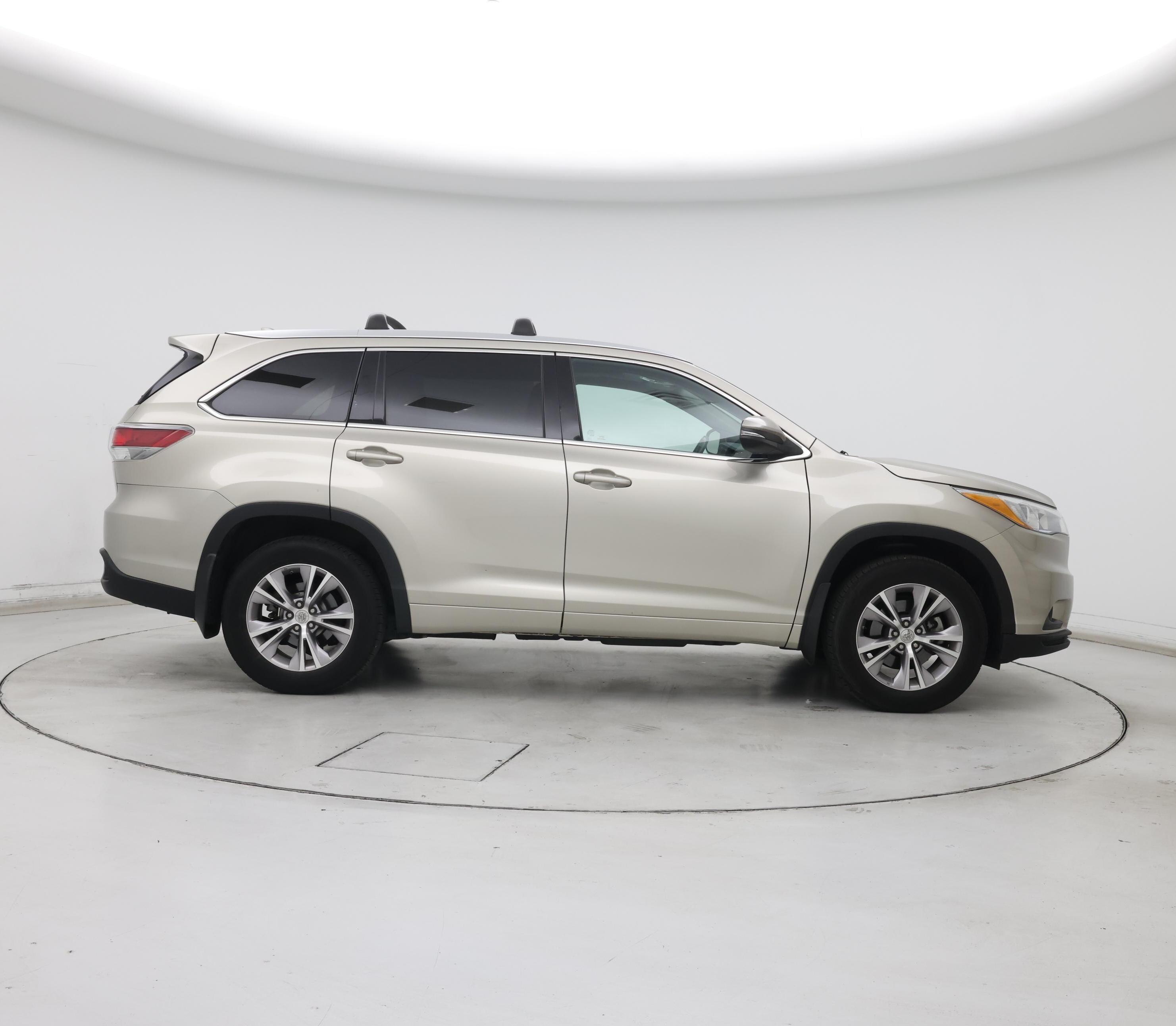 Thumbnail: 2015 Toyota Highlander - 7
