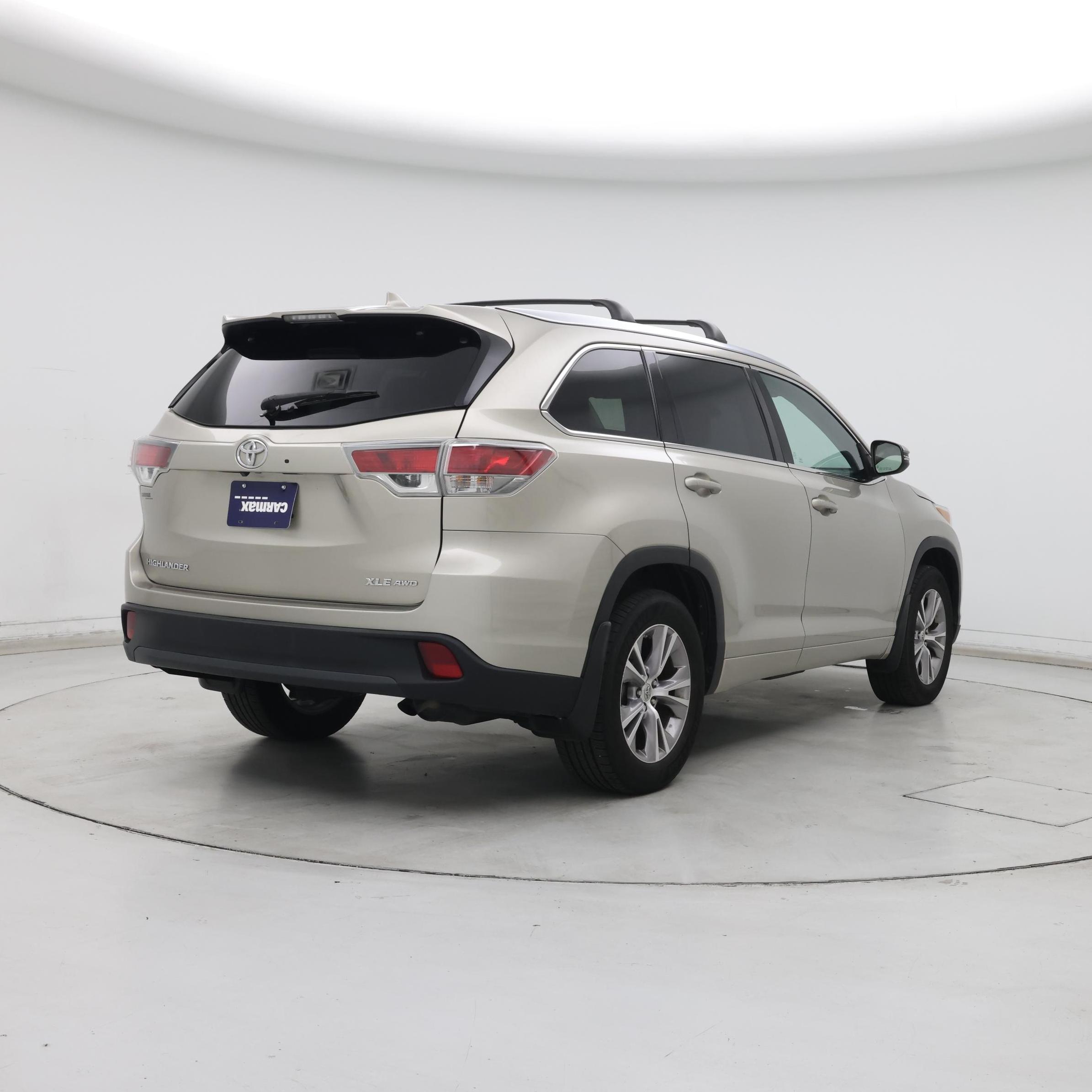 Thumbnail: 2015 Toyota Highlander - 8