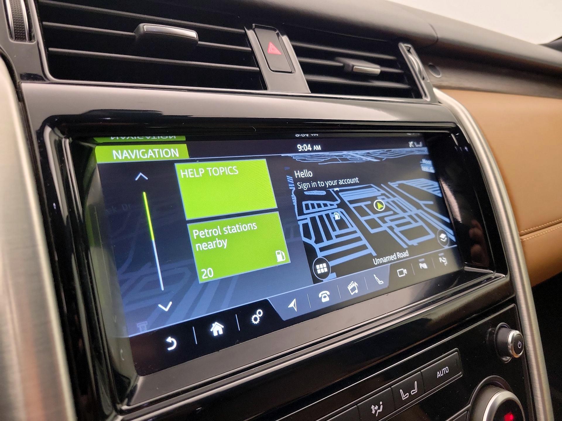 Thumbnail: 2019 Land Rover Discovery - 14
