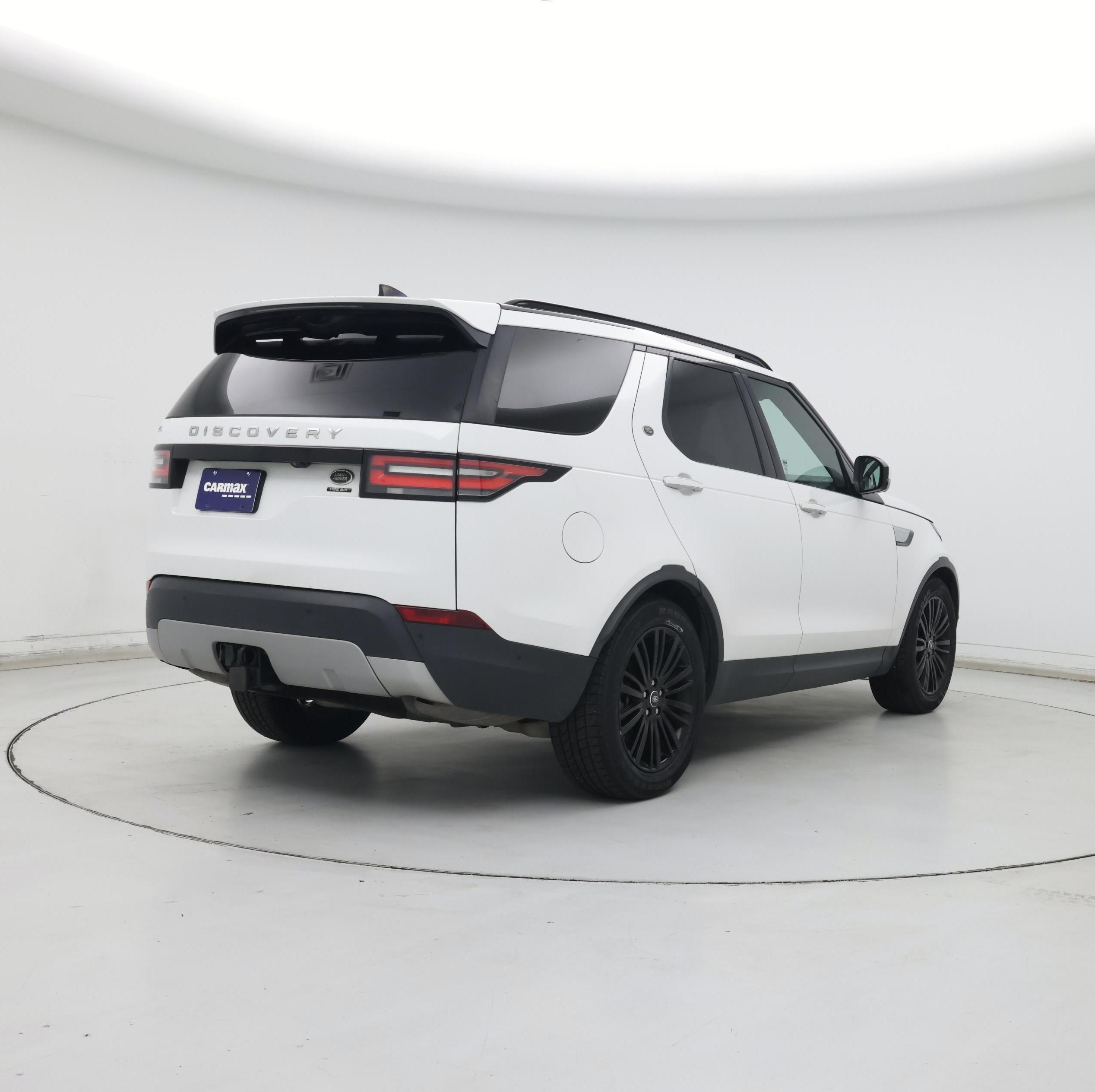Thumbnail: 2019 Land Rover Discovery - 8