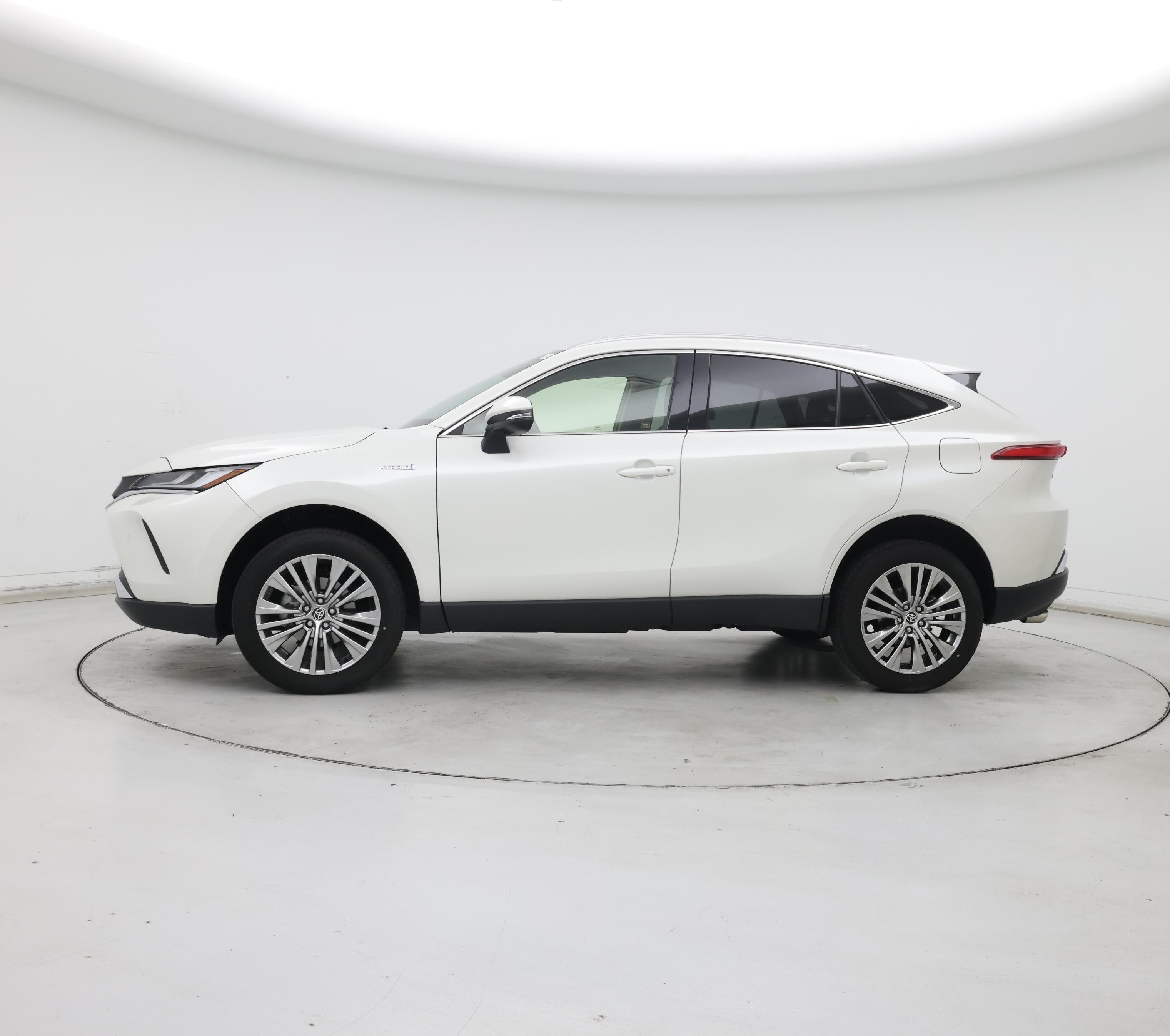 Thumbnail: 2021 Toyota Venza - 3