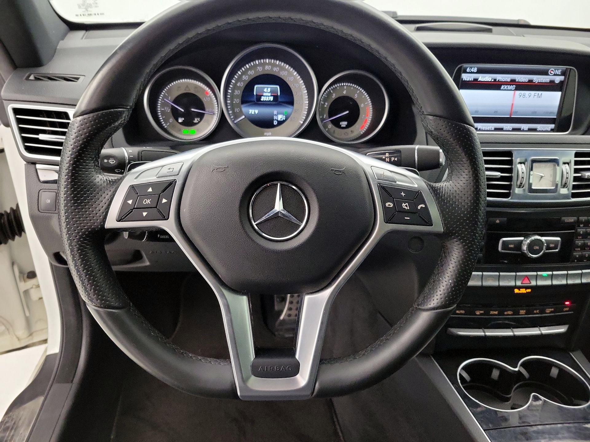Thumbnail: 2015 Mercedes-Benz E-Class - 10