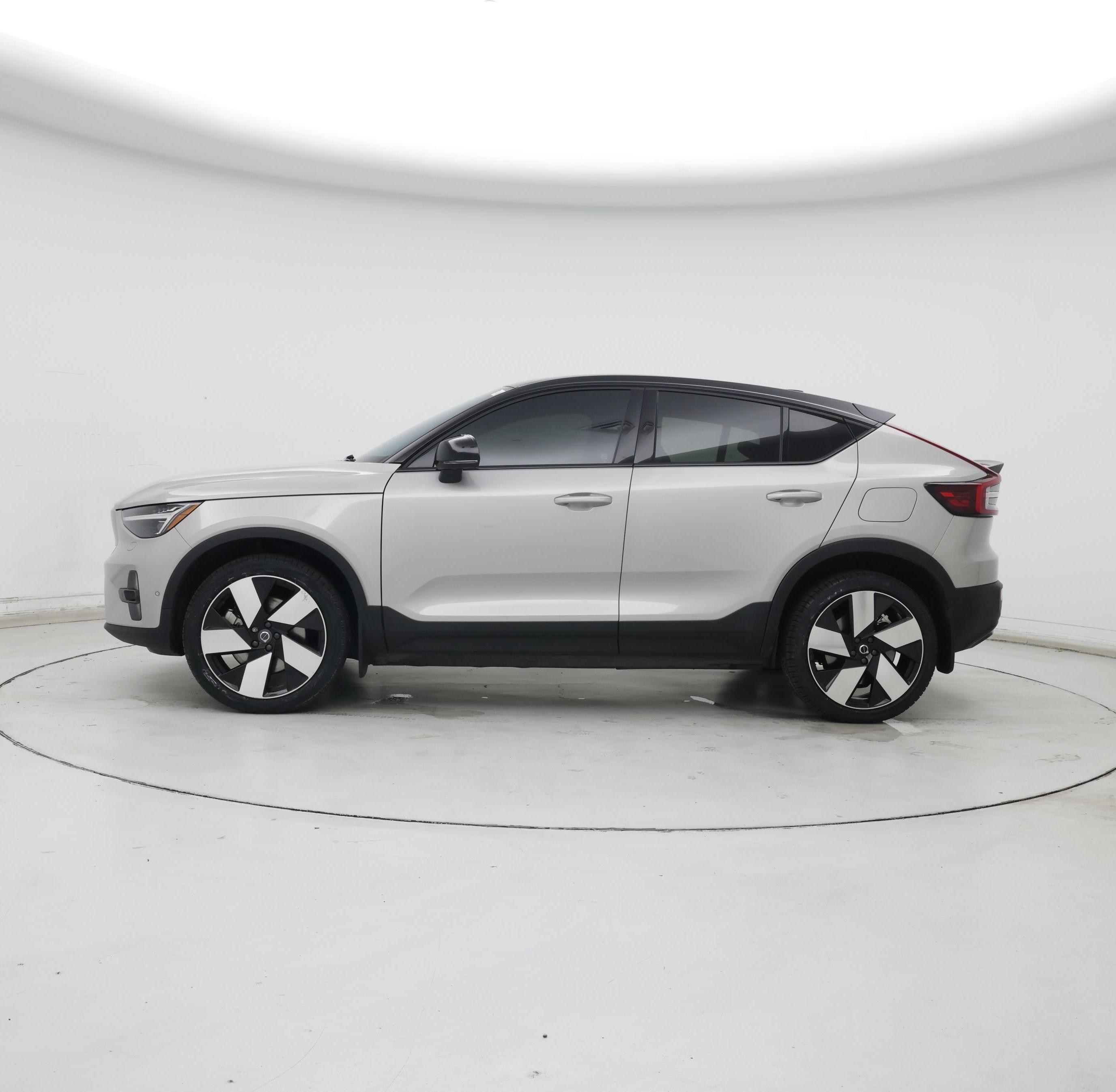 Thumbnail: 2022 Volvo C40 - 3
