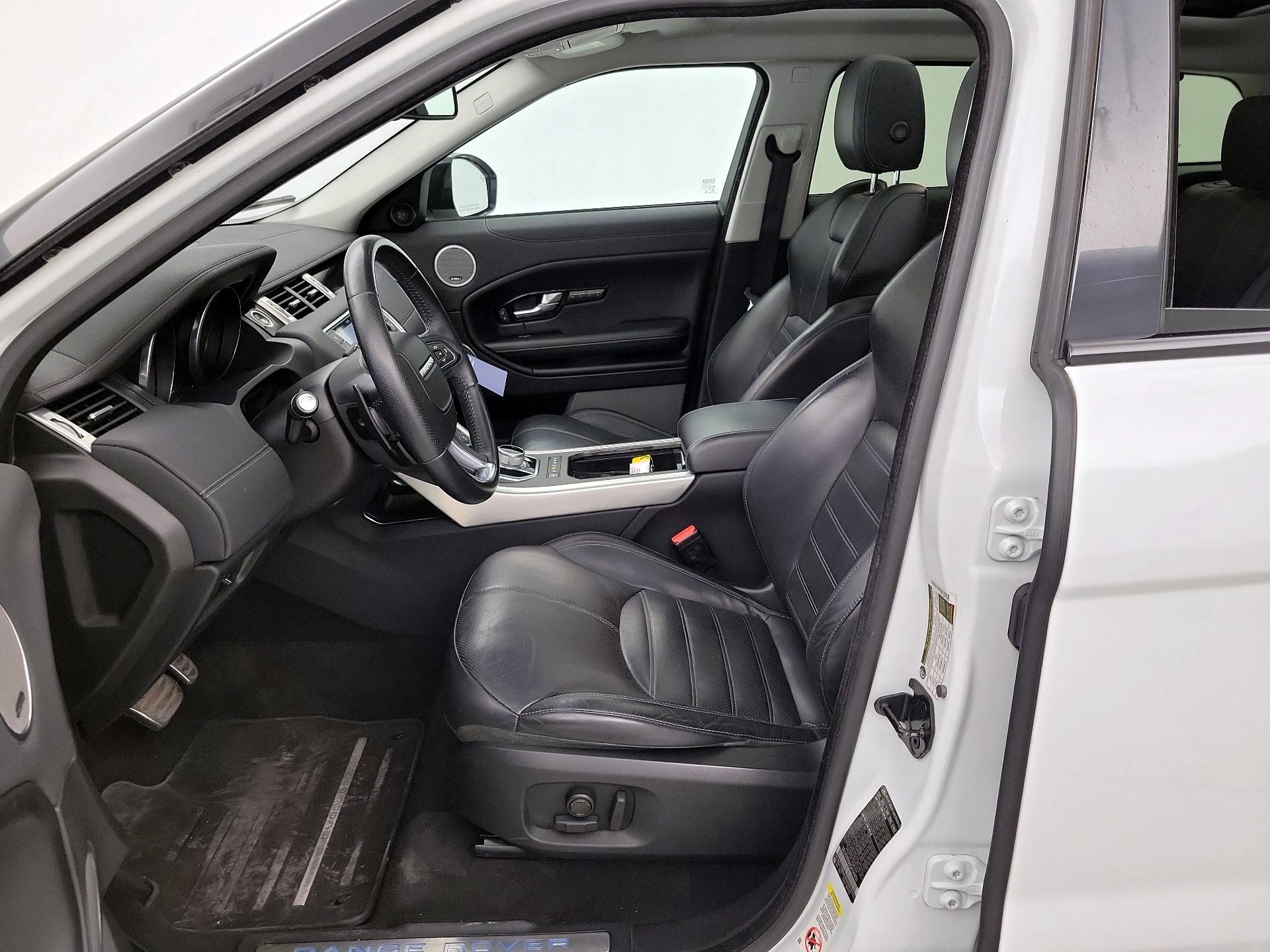 Thumbnail: 2016 Land Rover Range Rover Evoque - 11