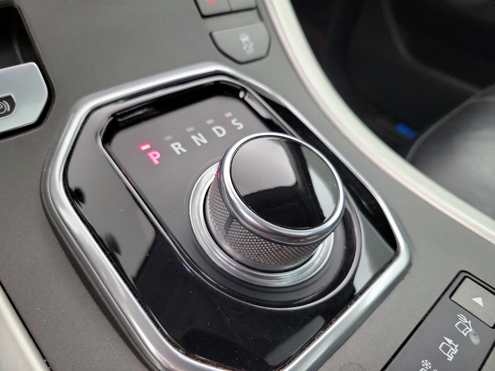 Thumbnail: 2016 Land Rover Range Rover Evoque - 18