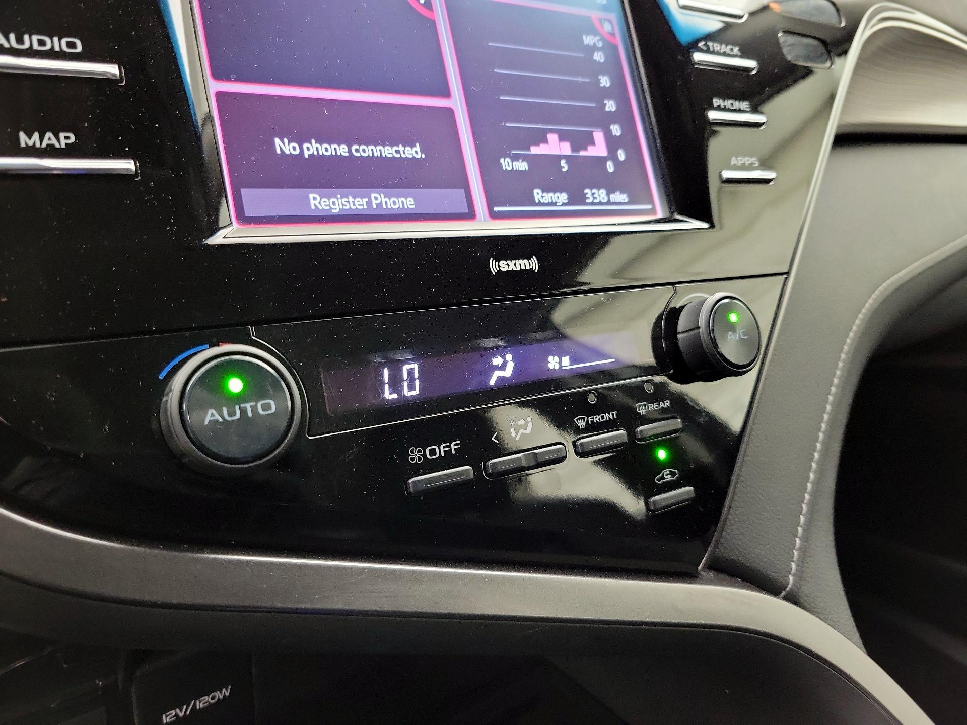 Thumbnail: 2020 Toyota Camry - 17